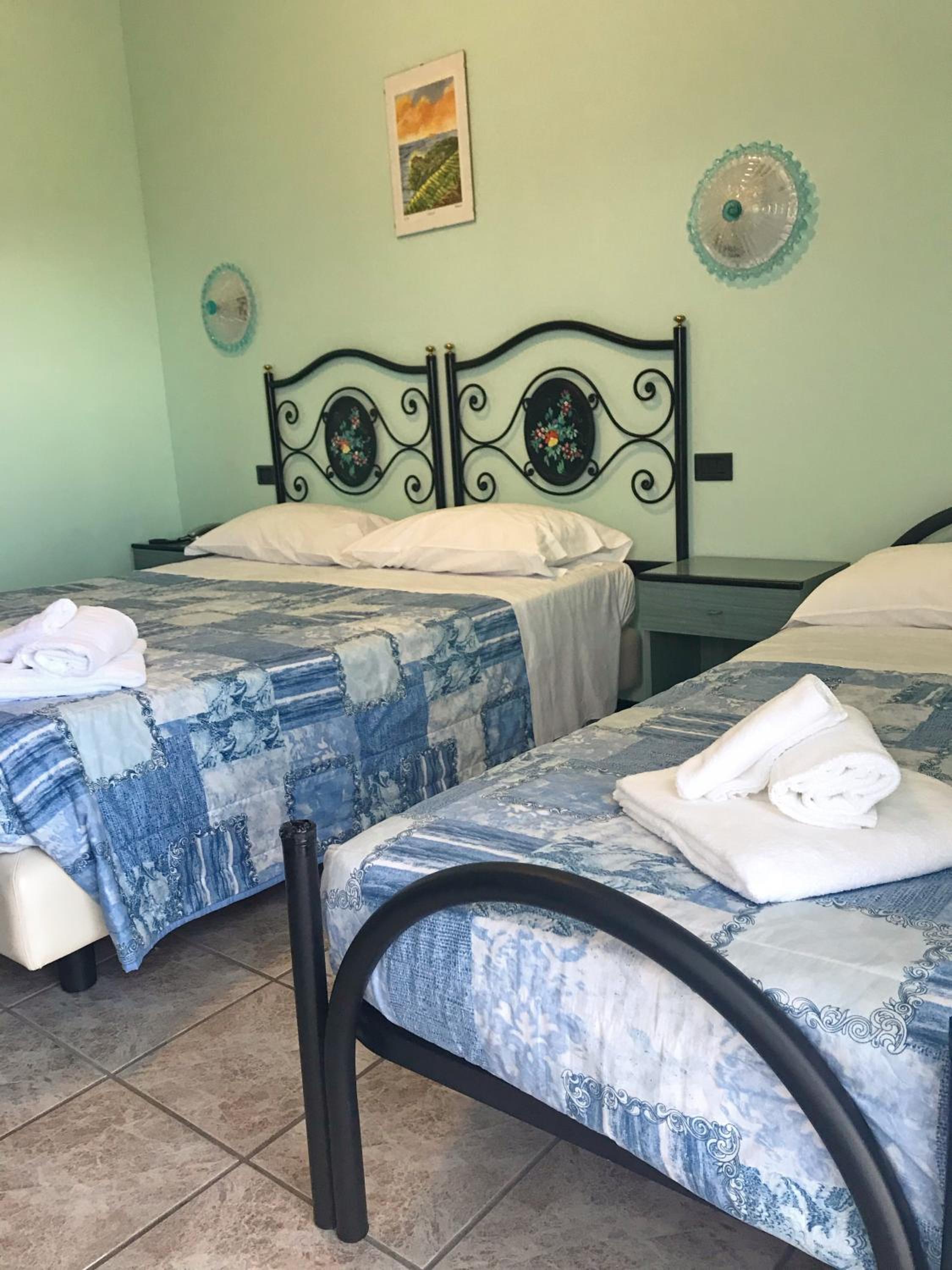 Triple Room - Photo 2