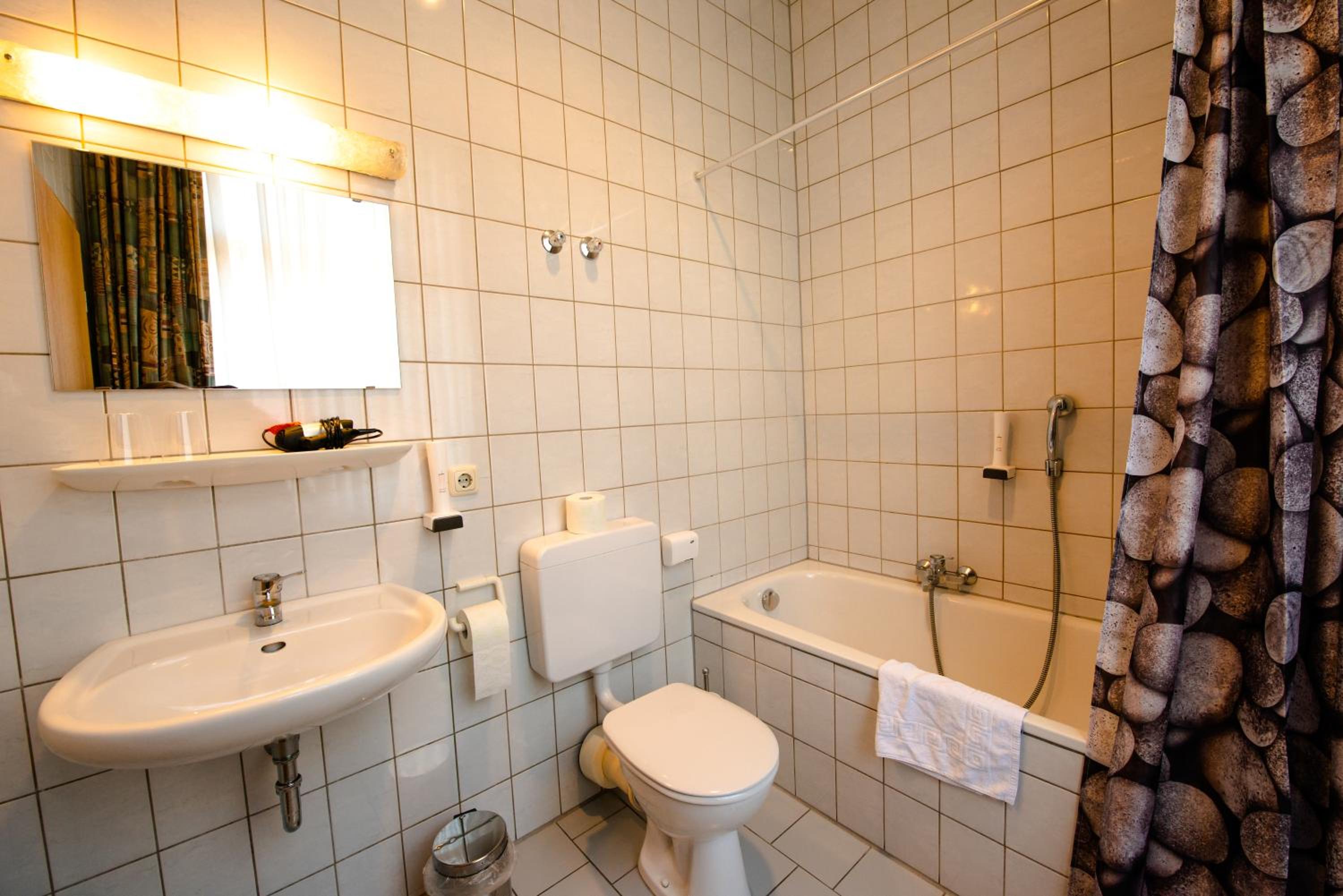 Double Room - Photo 2