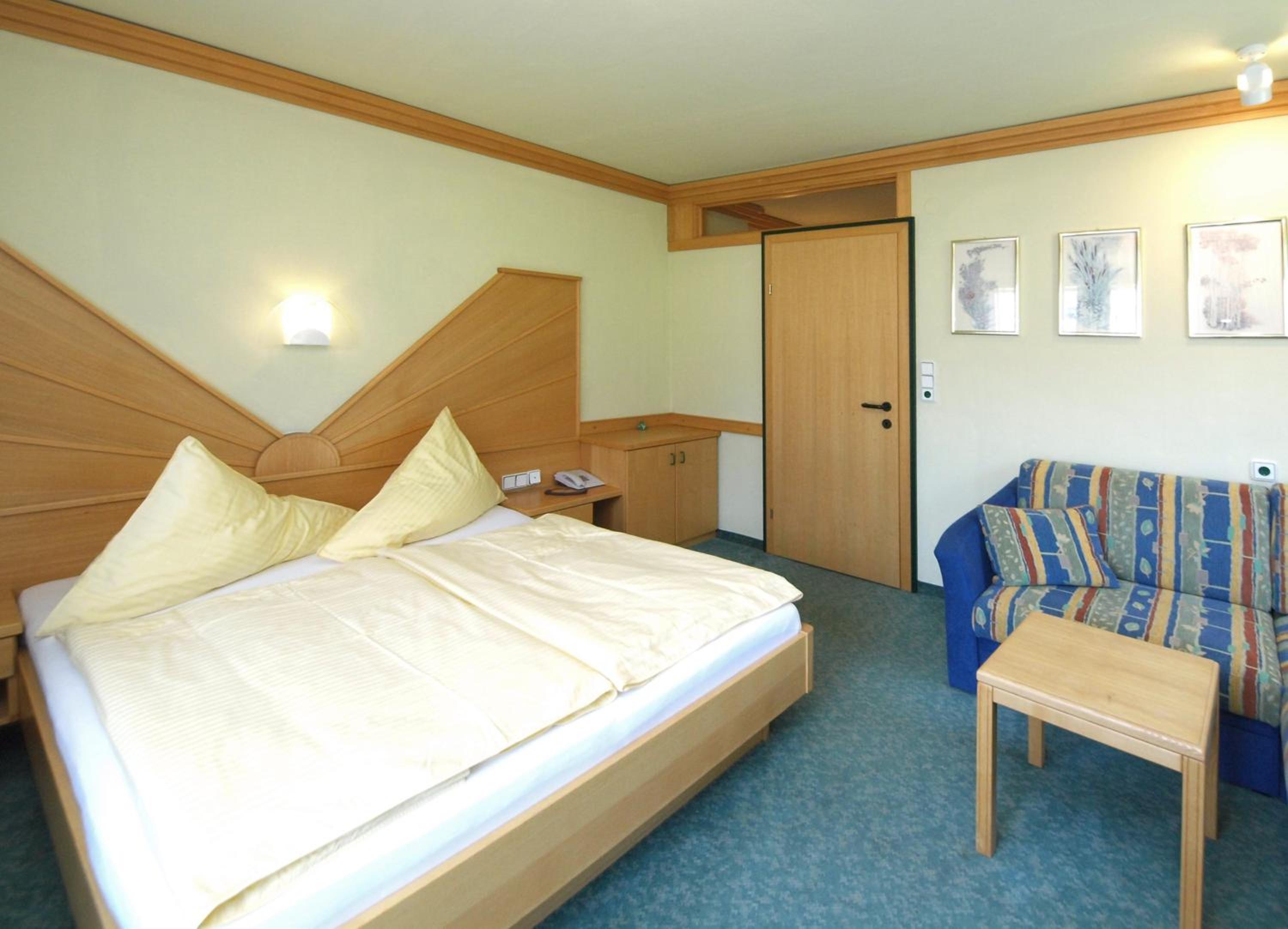 Family Room (4 Adults)