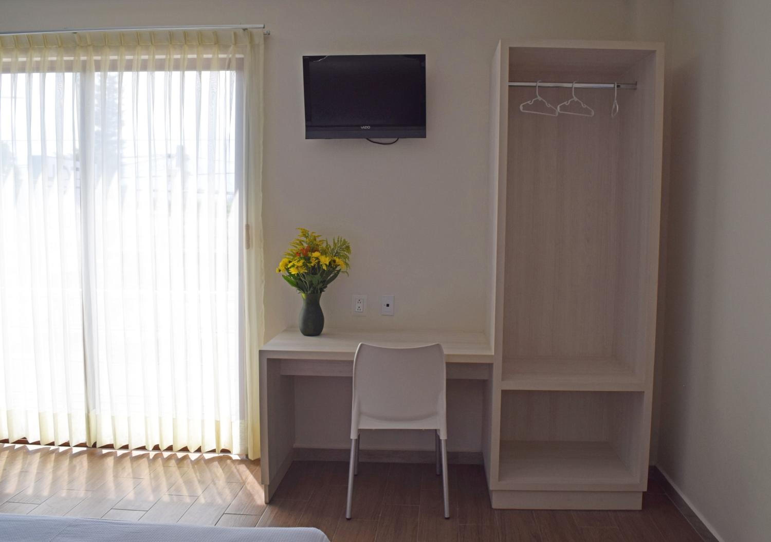 Quadruple Room - Photo 4