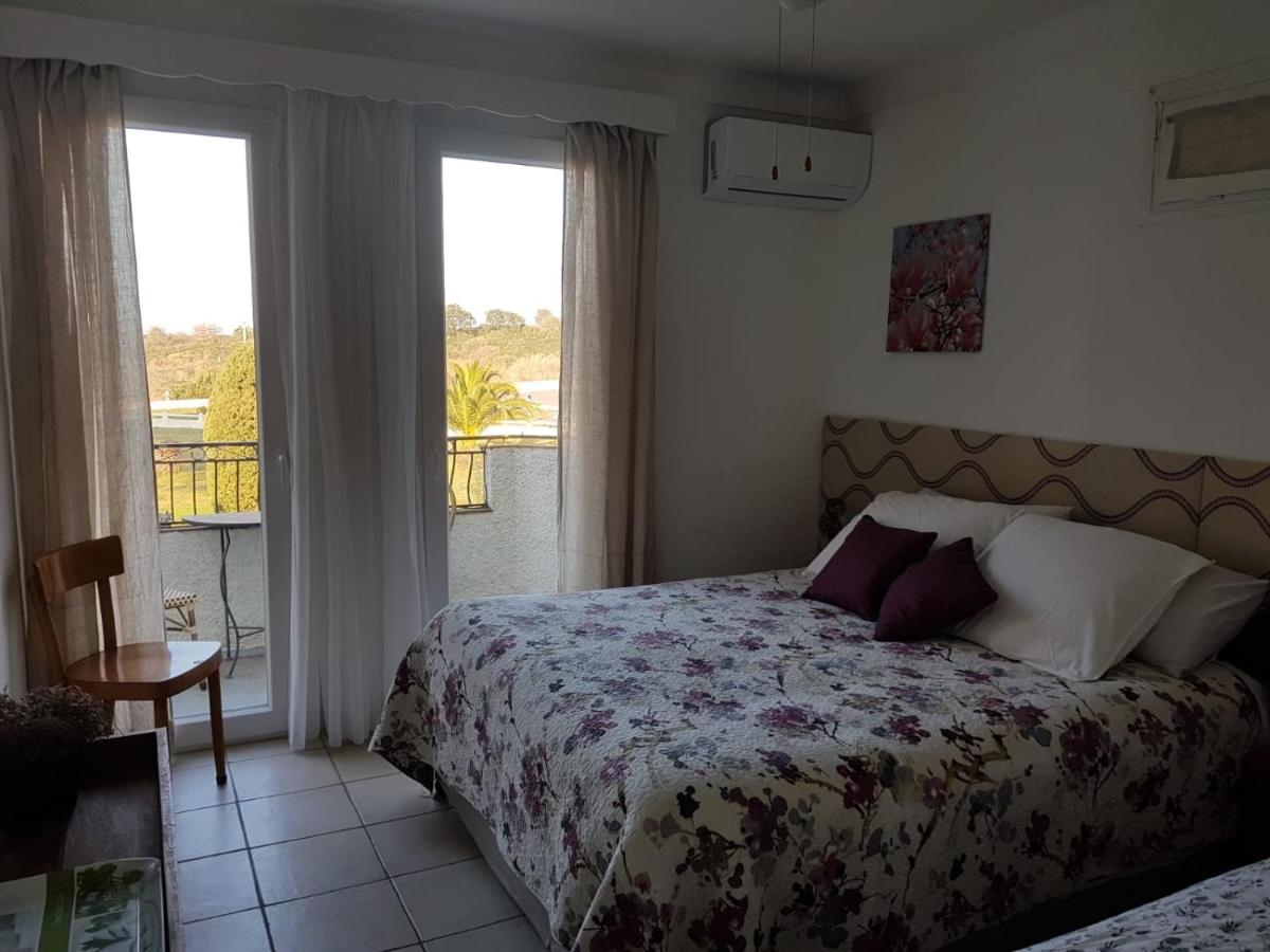 Triple Room with Bath photo 1