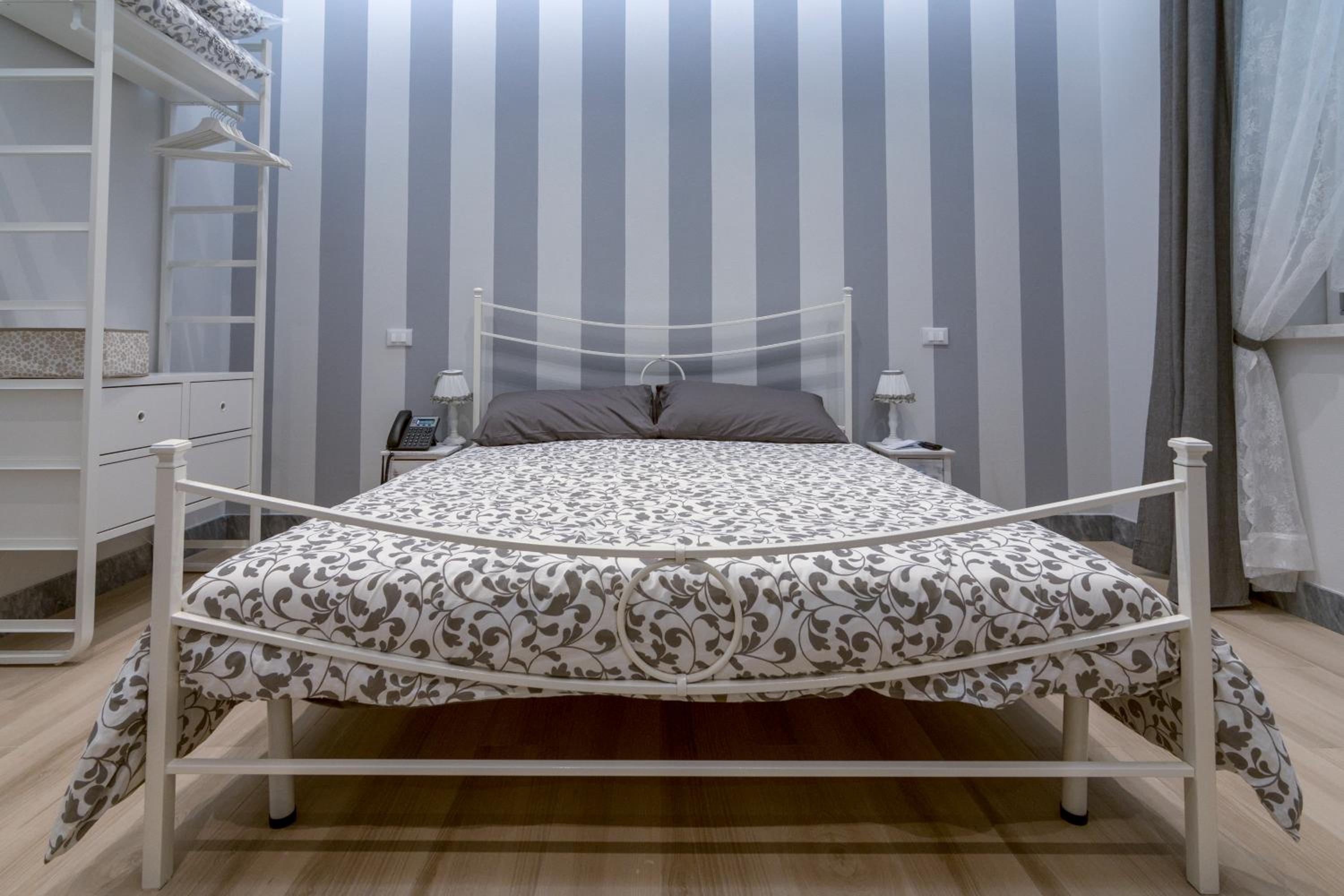 Standard Double or Twin Room photo 2