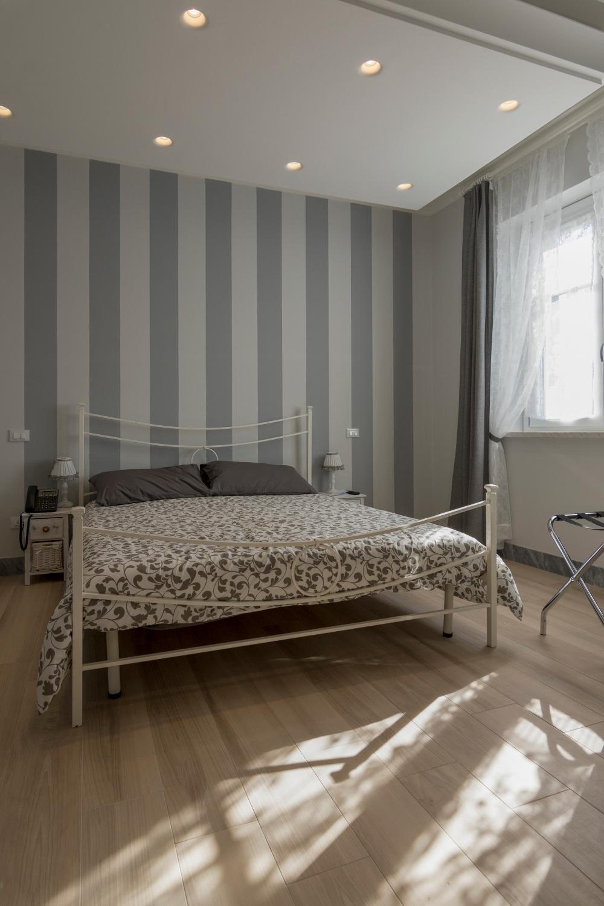 Standard Double or Twin Room photo 1