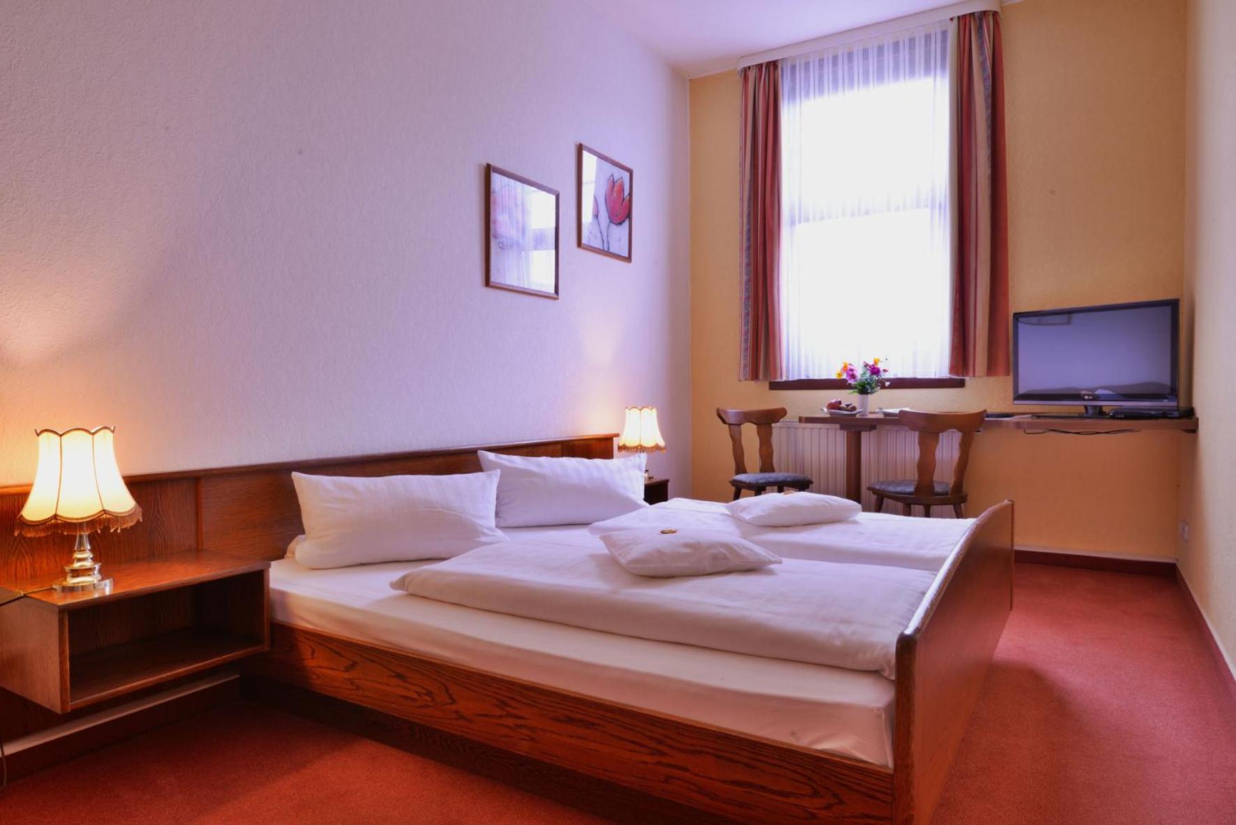 Double Room - Photo 2