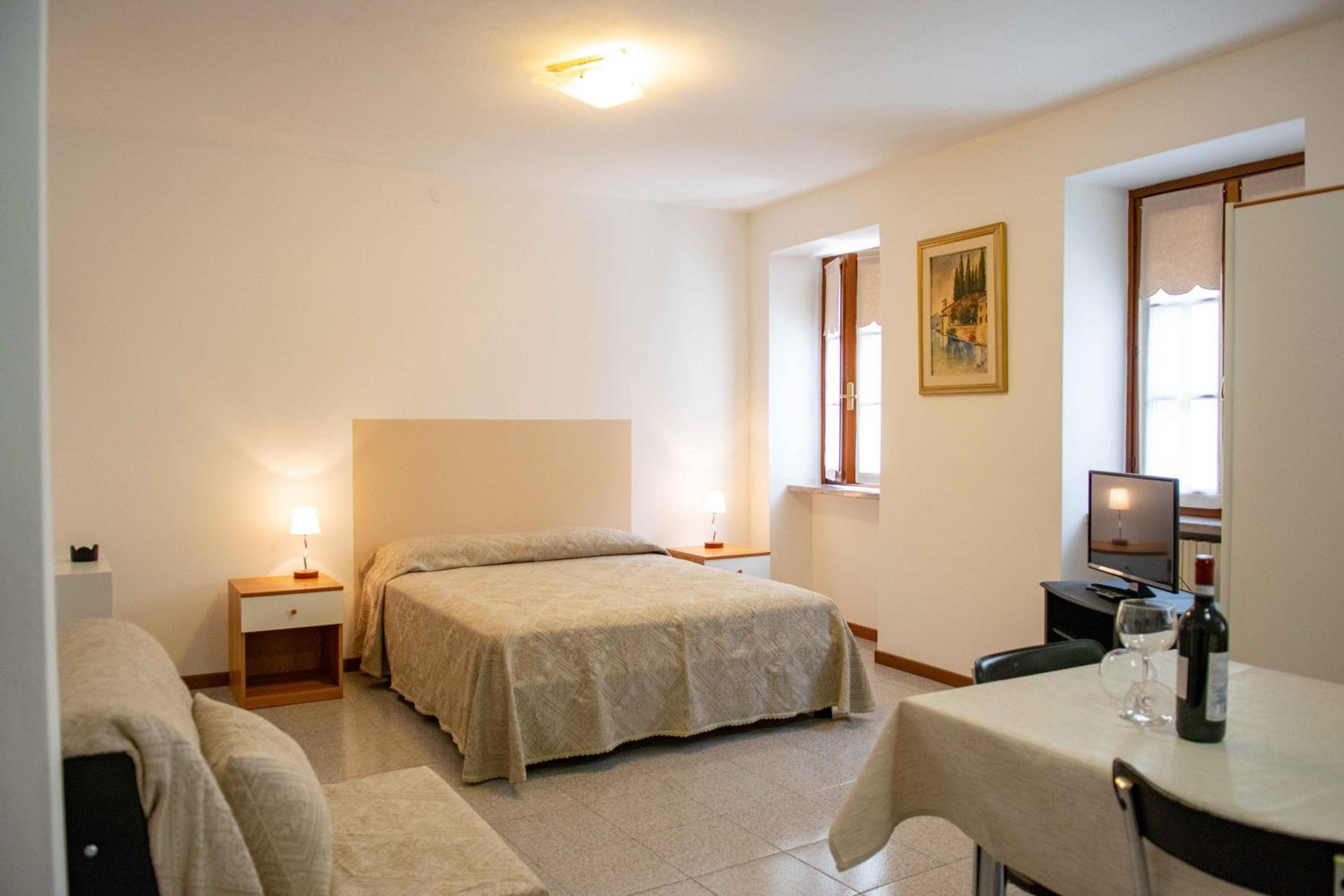 Studio Apartment photo 1
