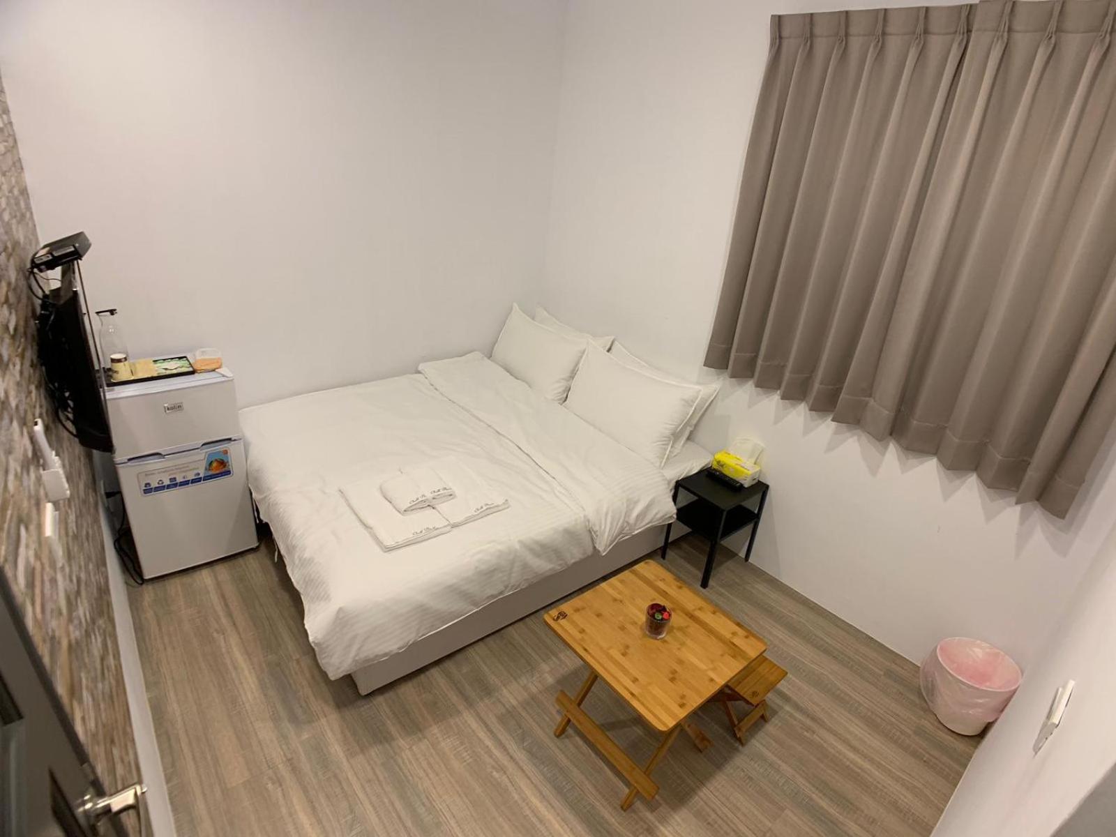 Small Double Room - Photo 3