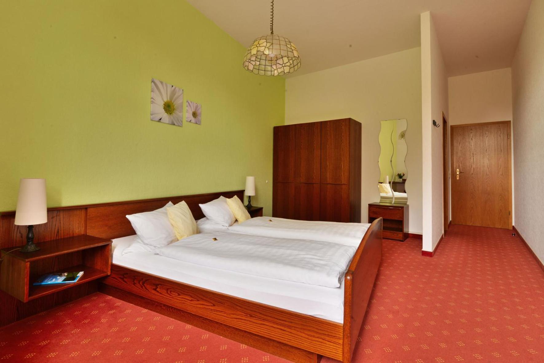 Double Room - Photo 3