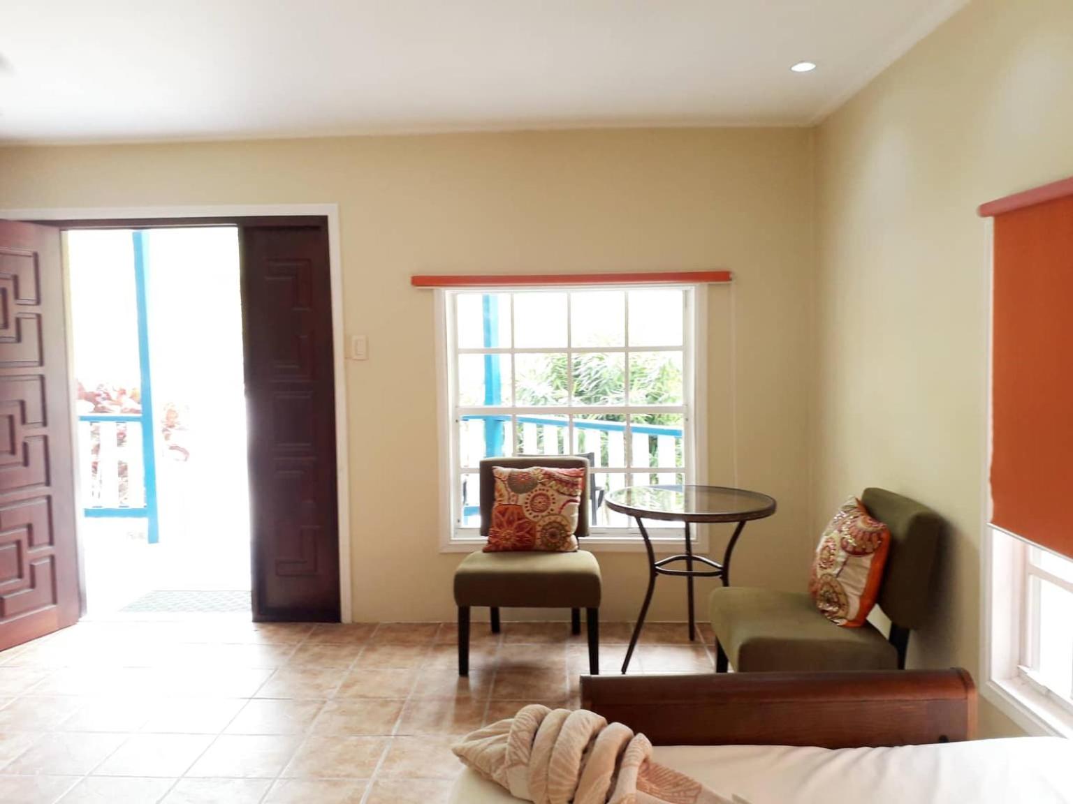 Family Room with Garden View