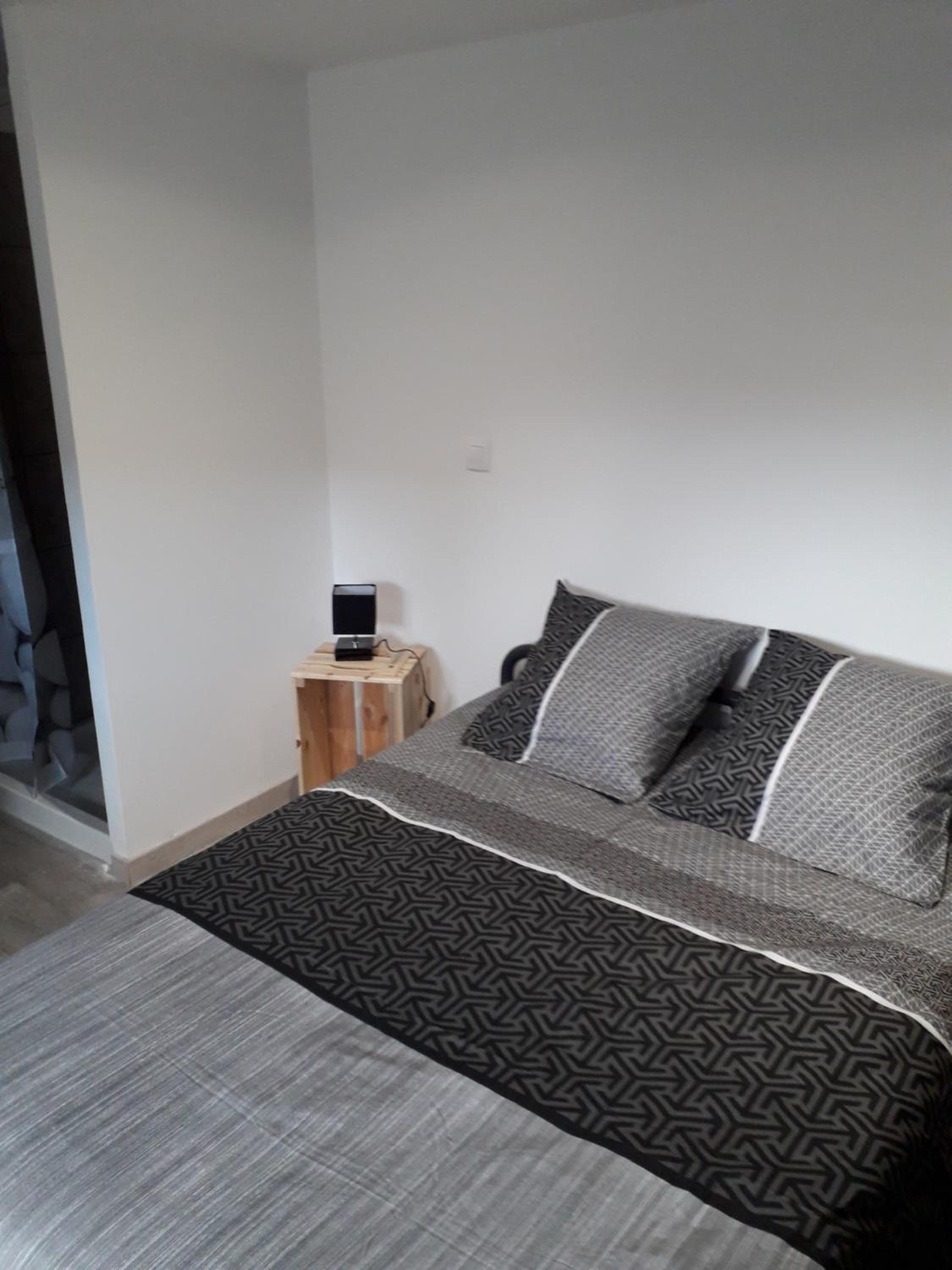 Double Room with Private Bathroom - Photo 3