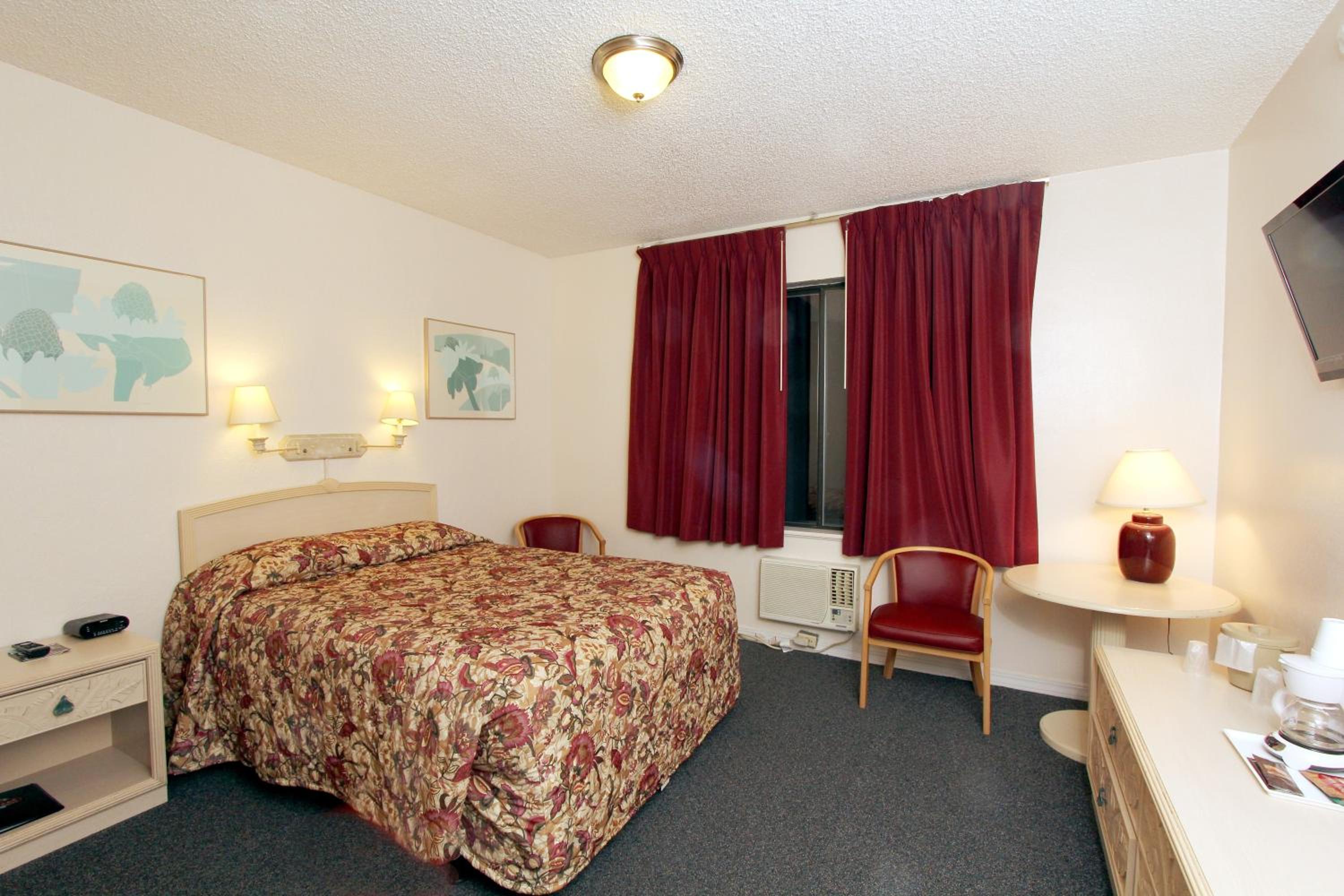 Standard Queen Room photo 1
