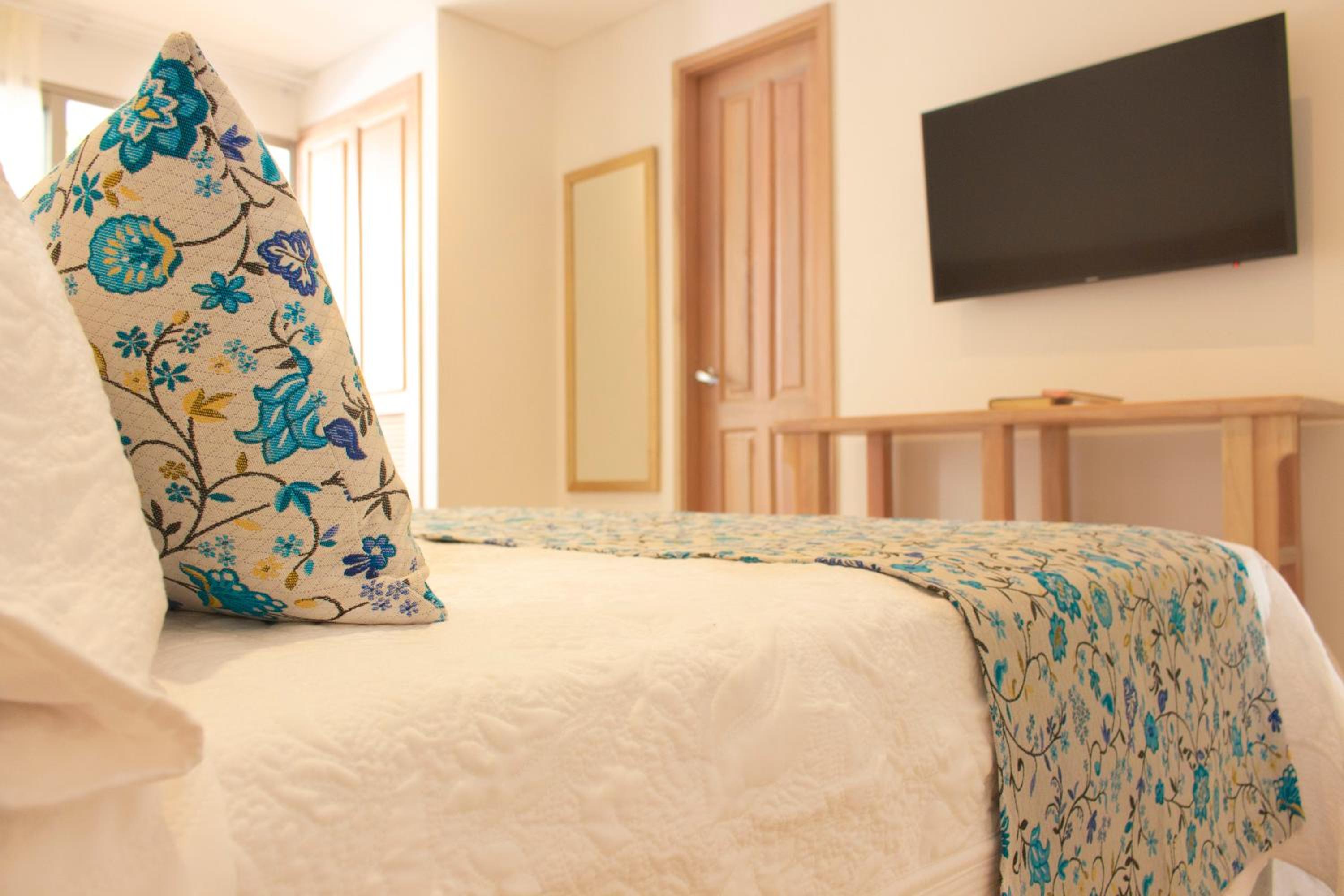 Twin Room with Balcony photo 2