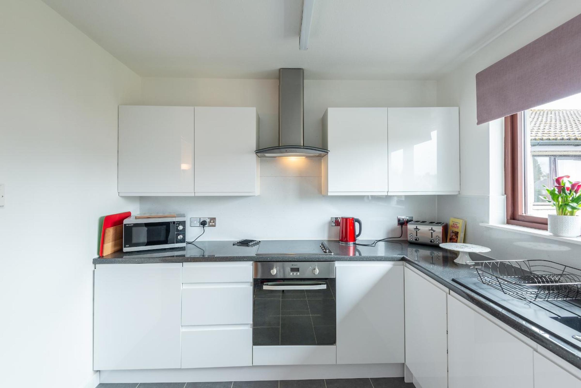 Two-Bedroom Apartment - Photo 9