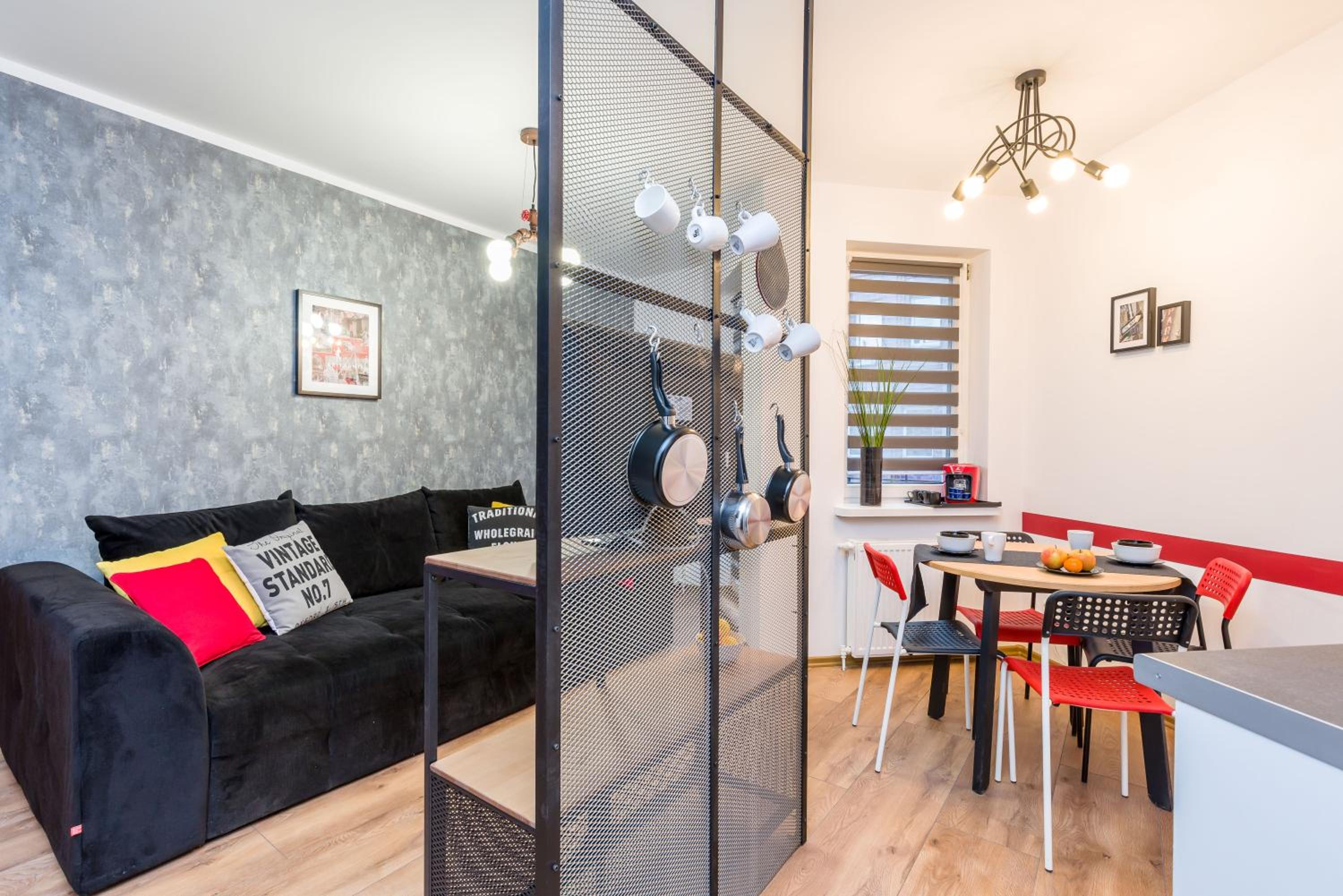 Studio Apartment - Photo 15