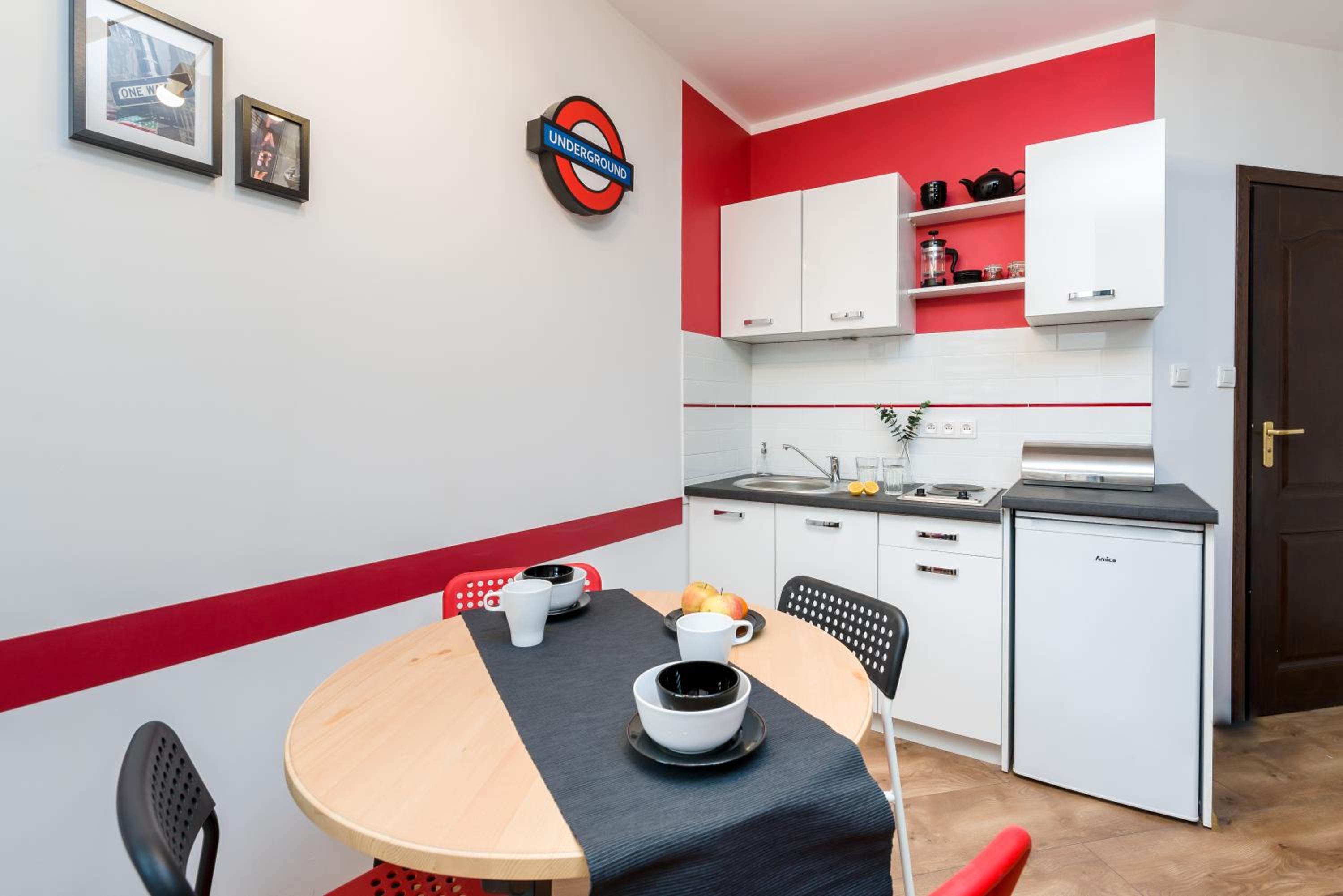 Studio Apartment - Photo 20
