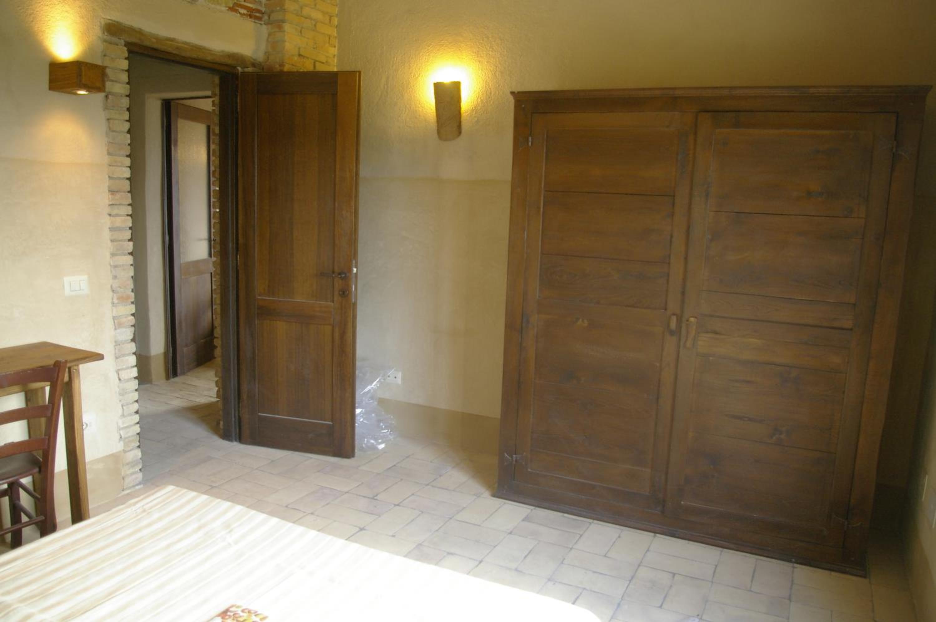 One-Bedroom Apartment with Terrace photo 2