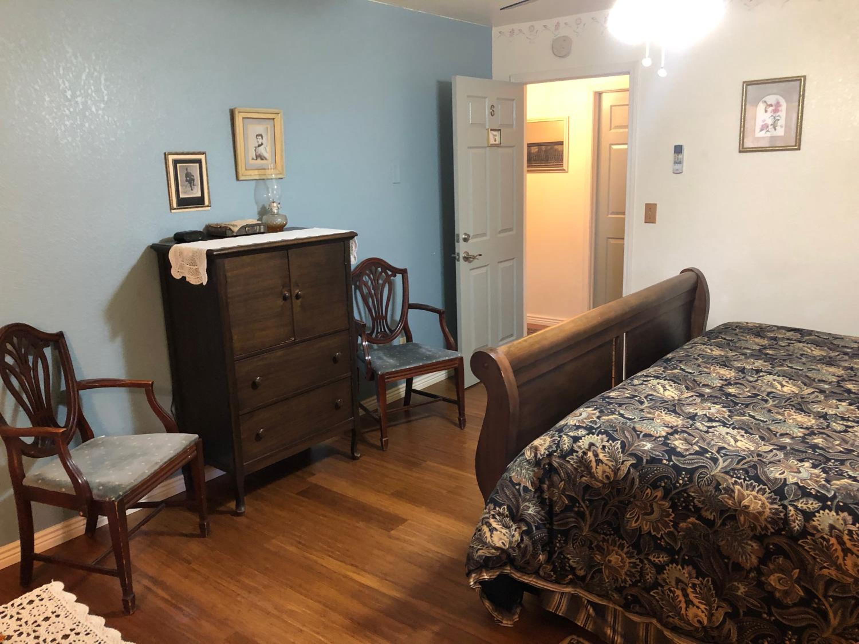 Deluxe King Room photo 3