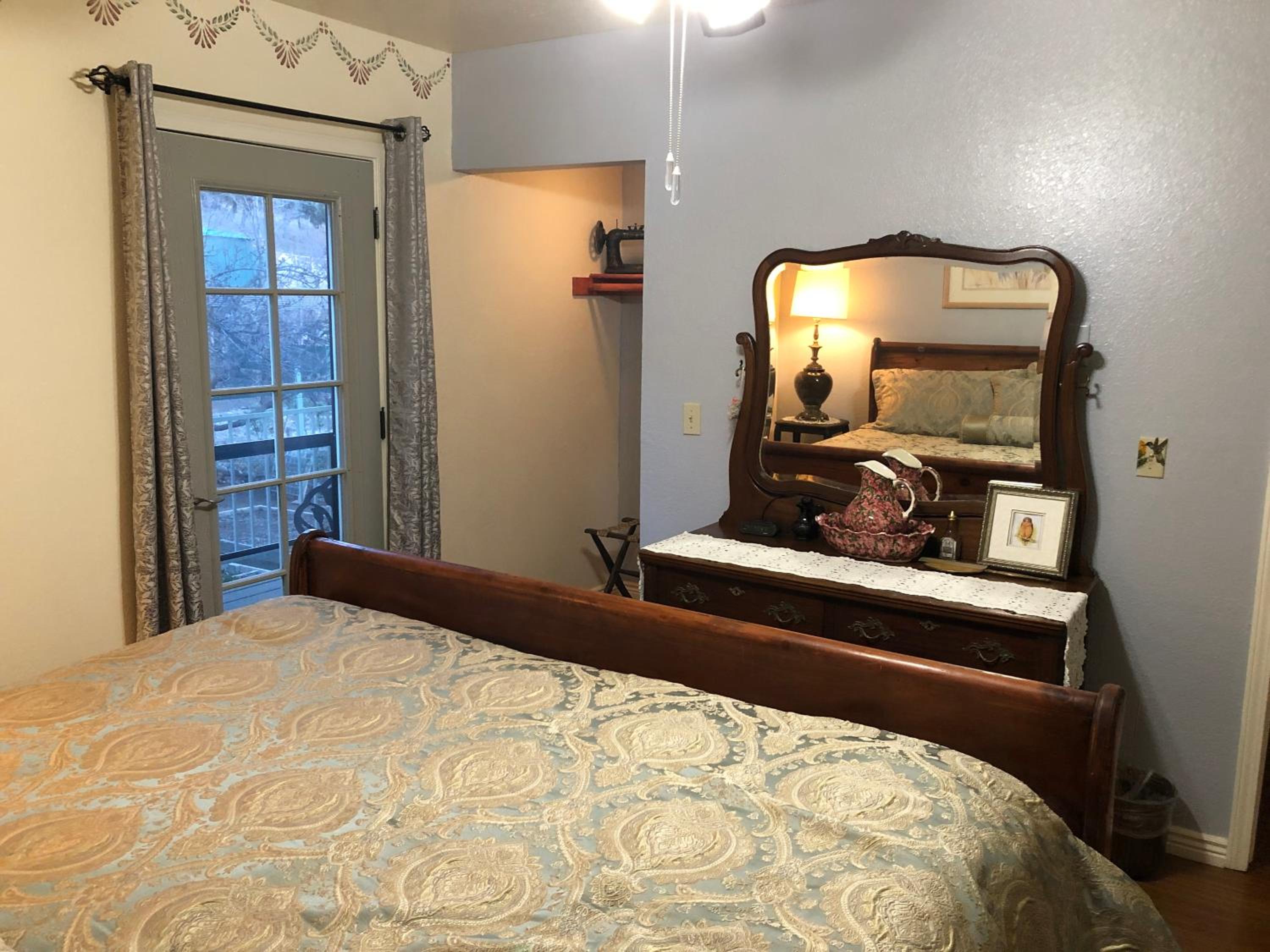 King Room With Balcony photo 3