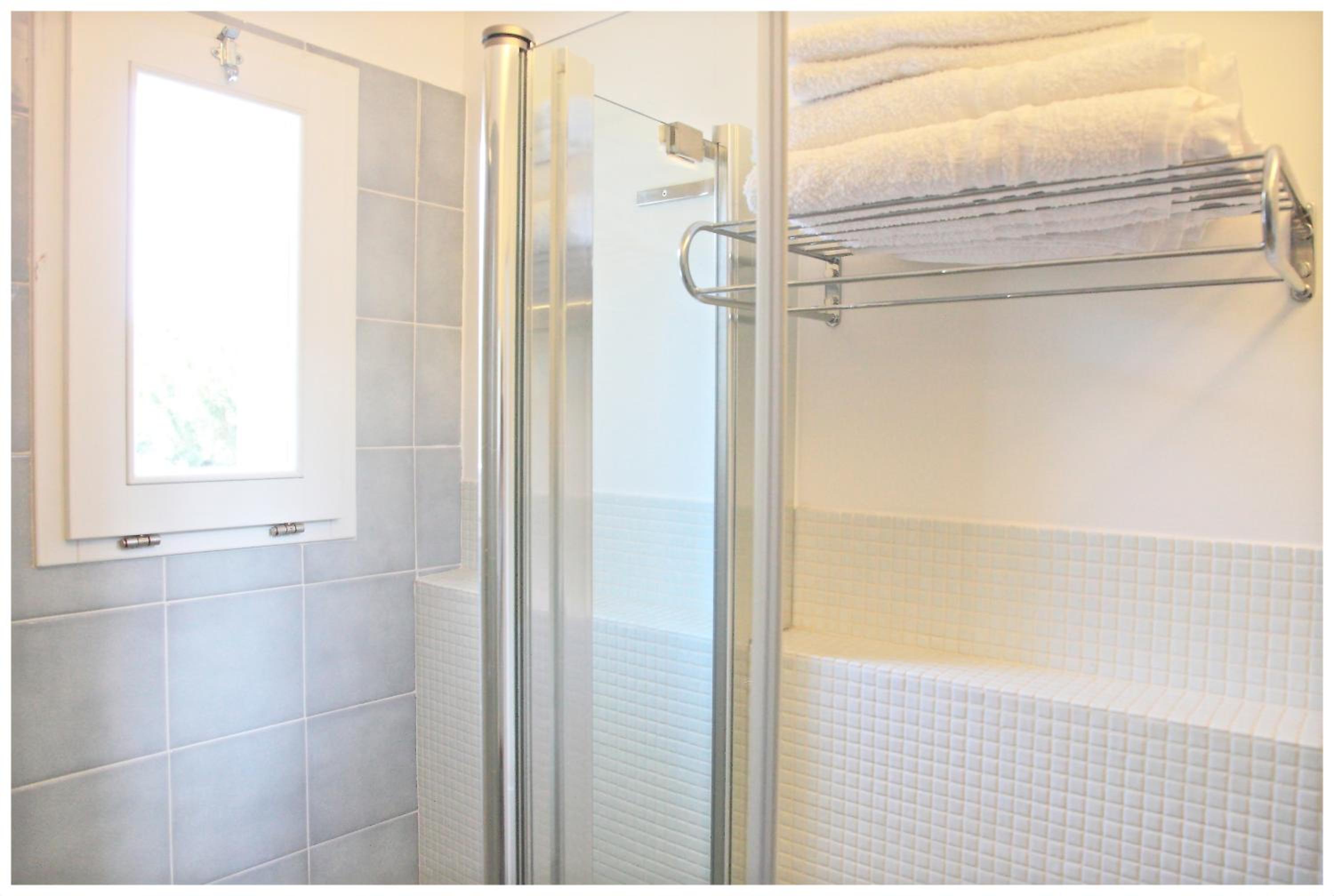 Comfort Double or Twin Room photo 3