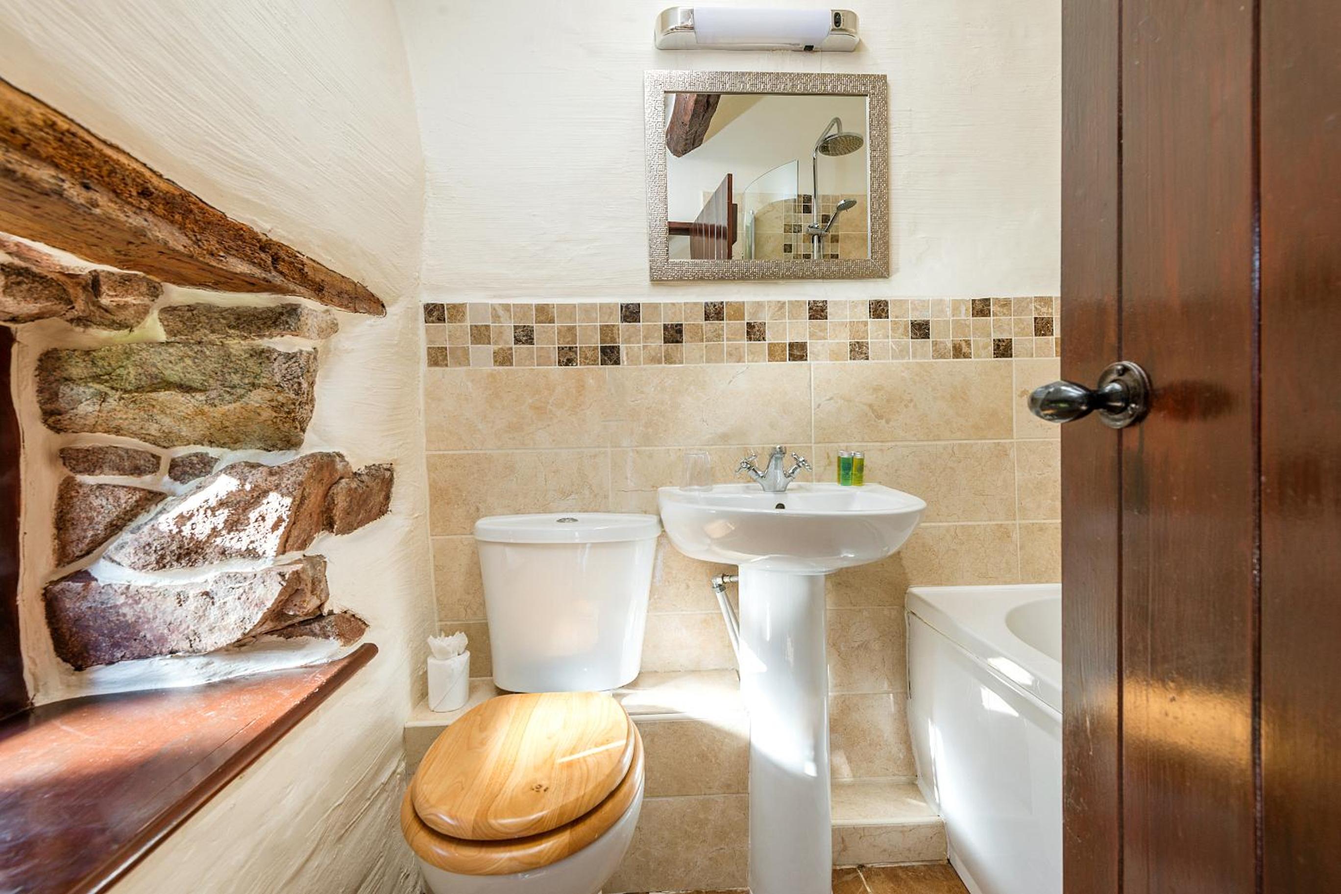 One-Bedroom Cottage - Hardknott - Photo 2