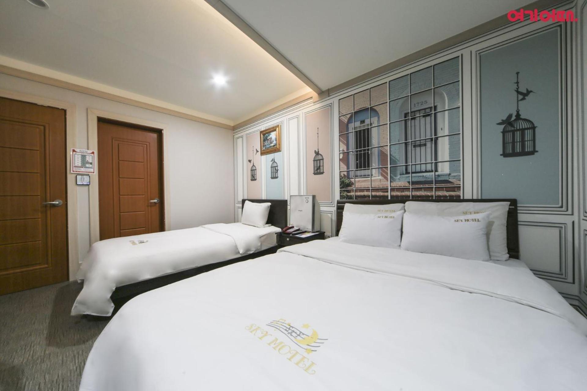 Large Double Room photo 2