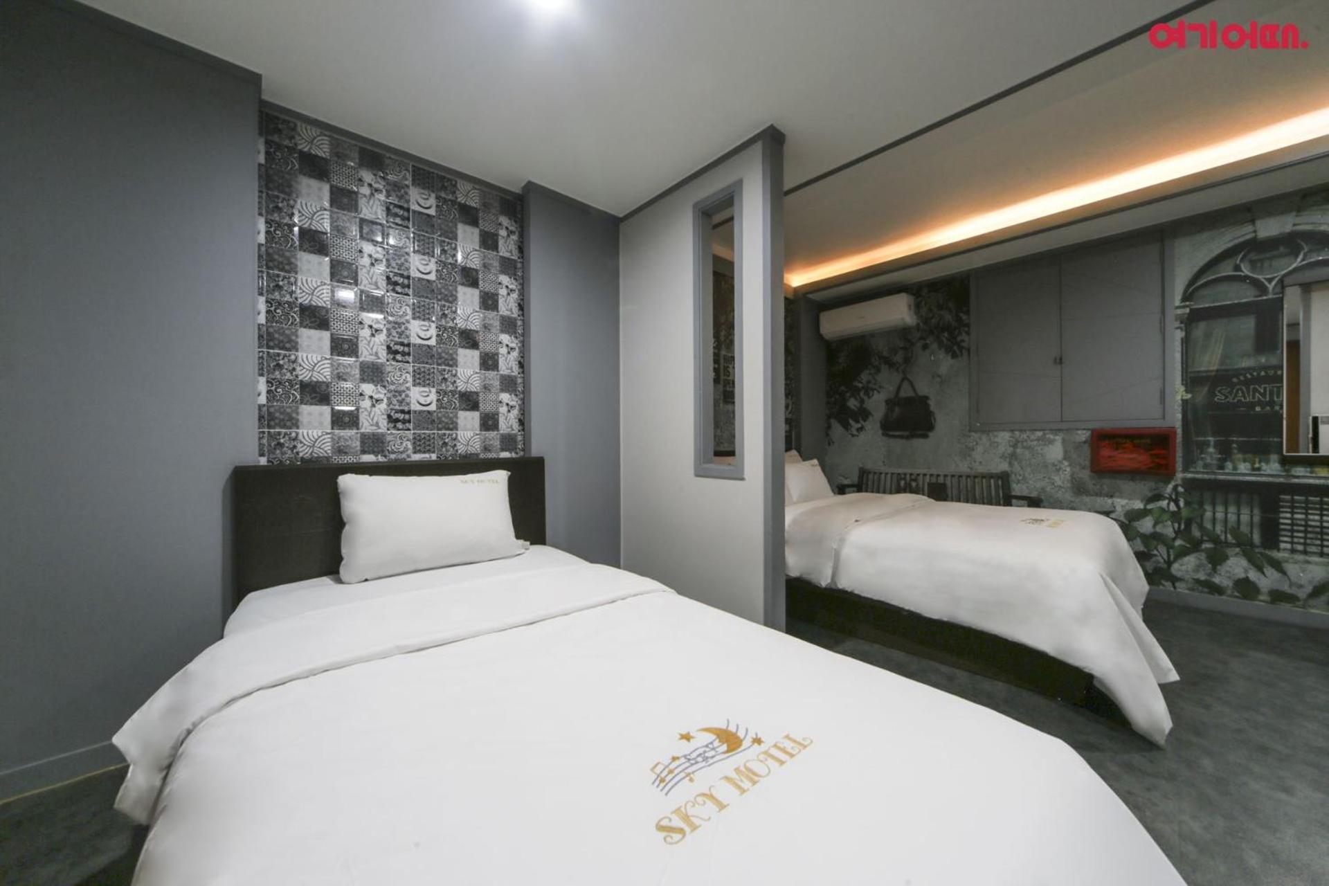 Large Double Room photo 3