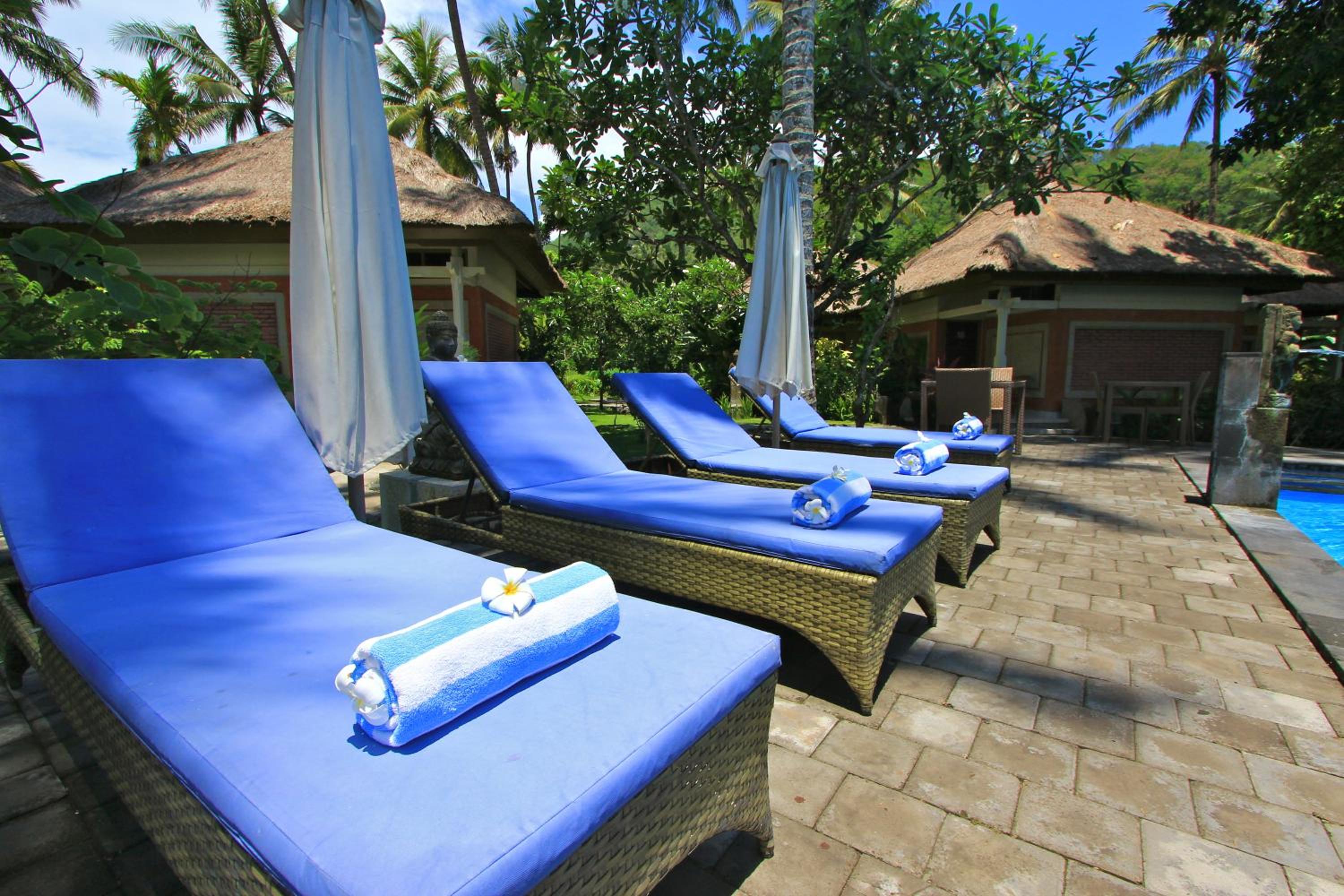 Bungalow with Pool View photo 3