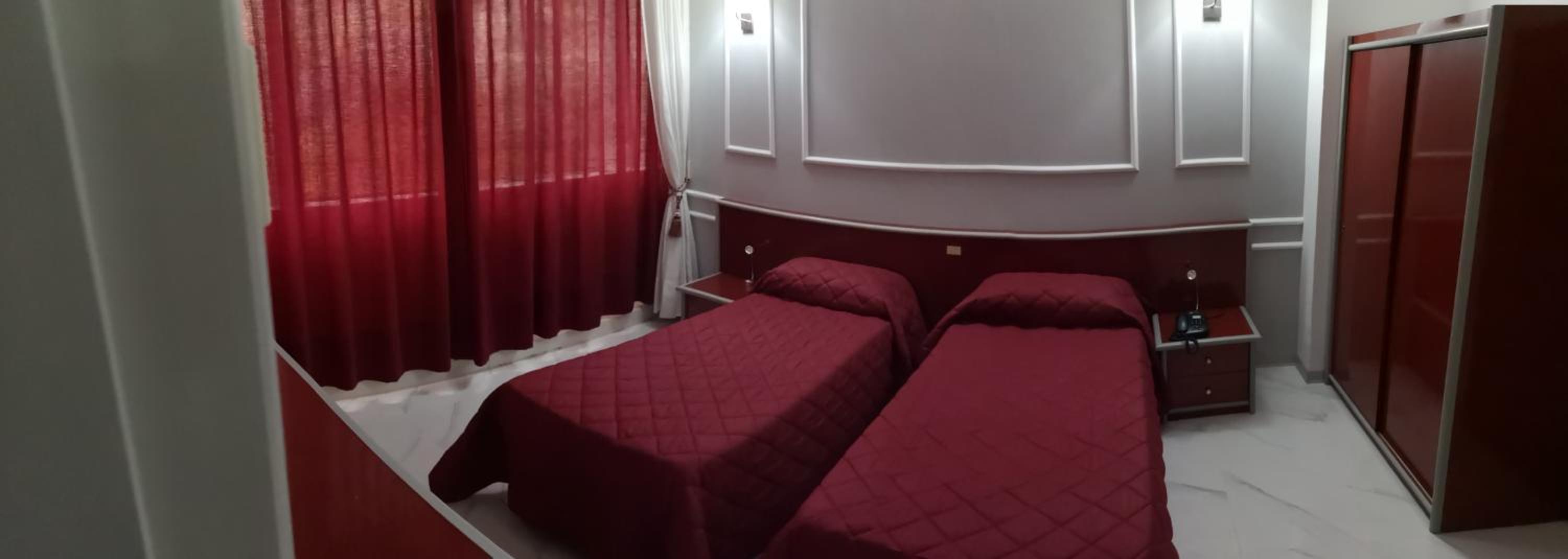 Twin Room - Photo 2