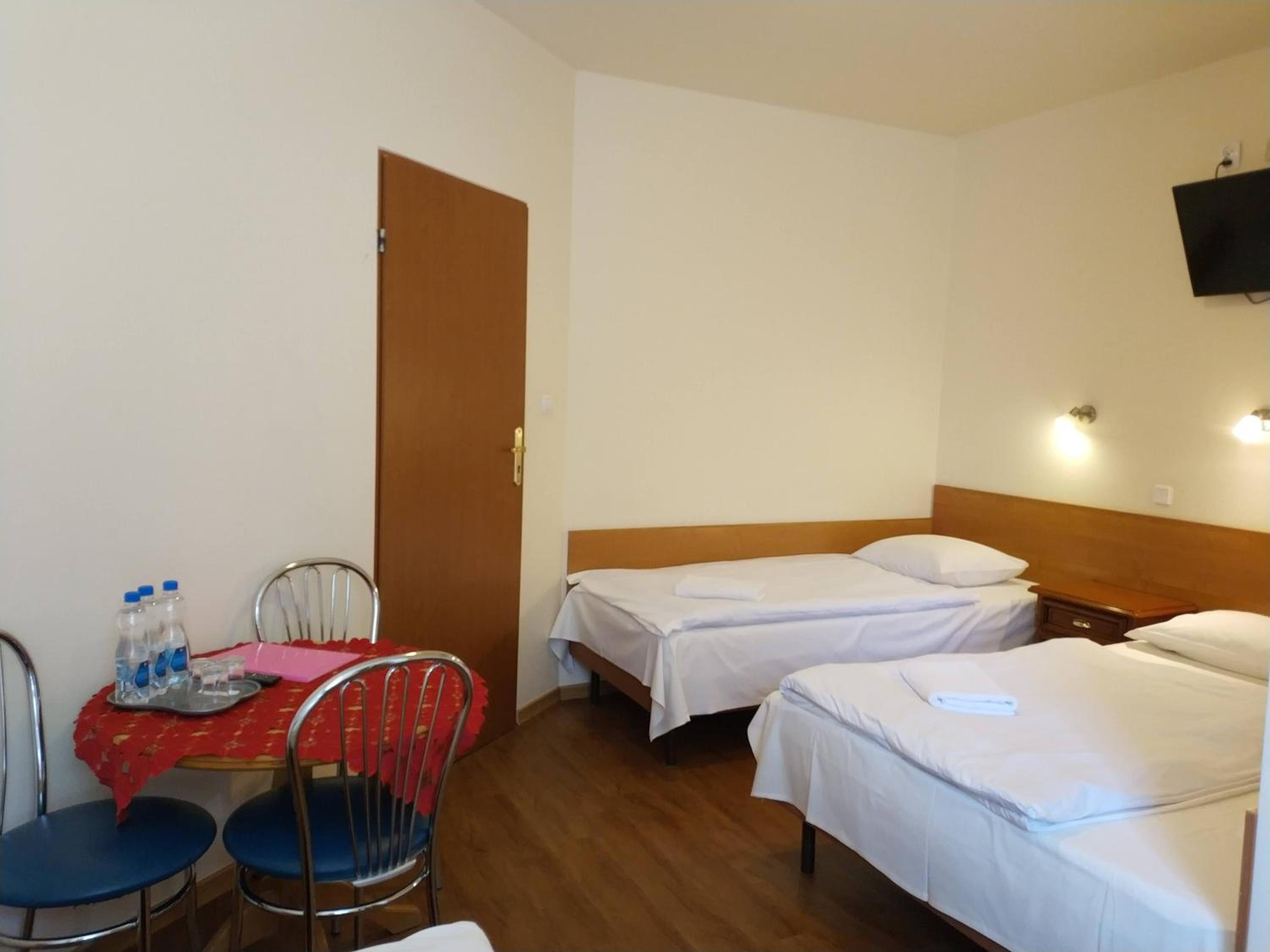 Basic Triple Room