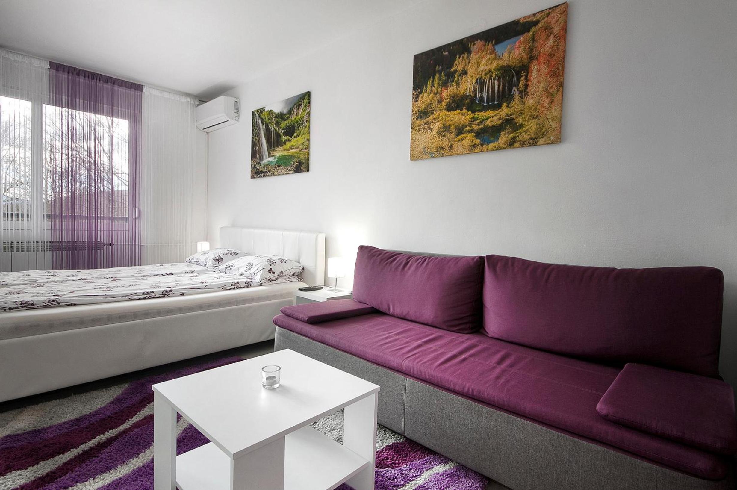Studio Apartment - Photo 4