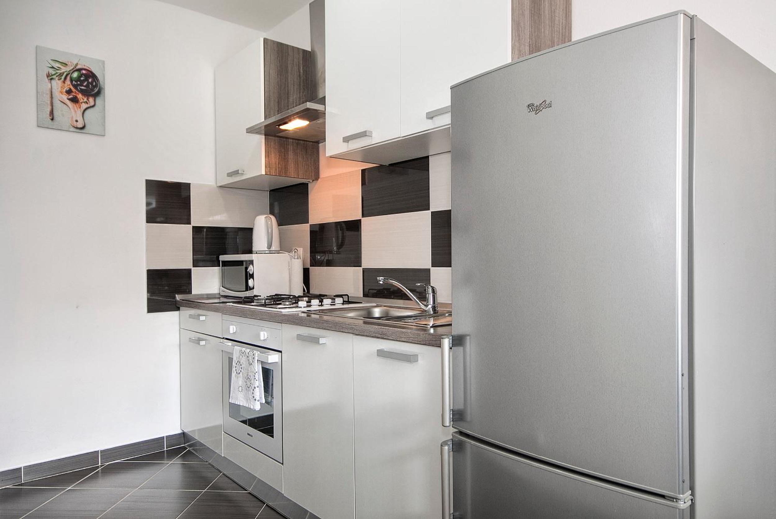 Studio Apartment - Photo 8
