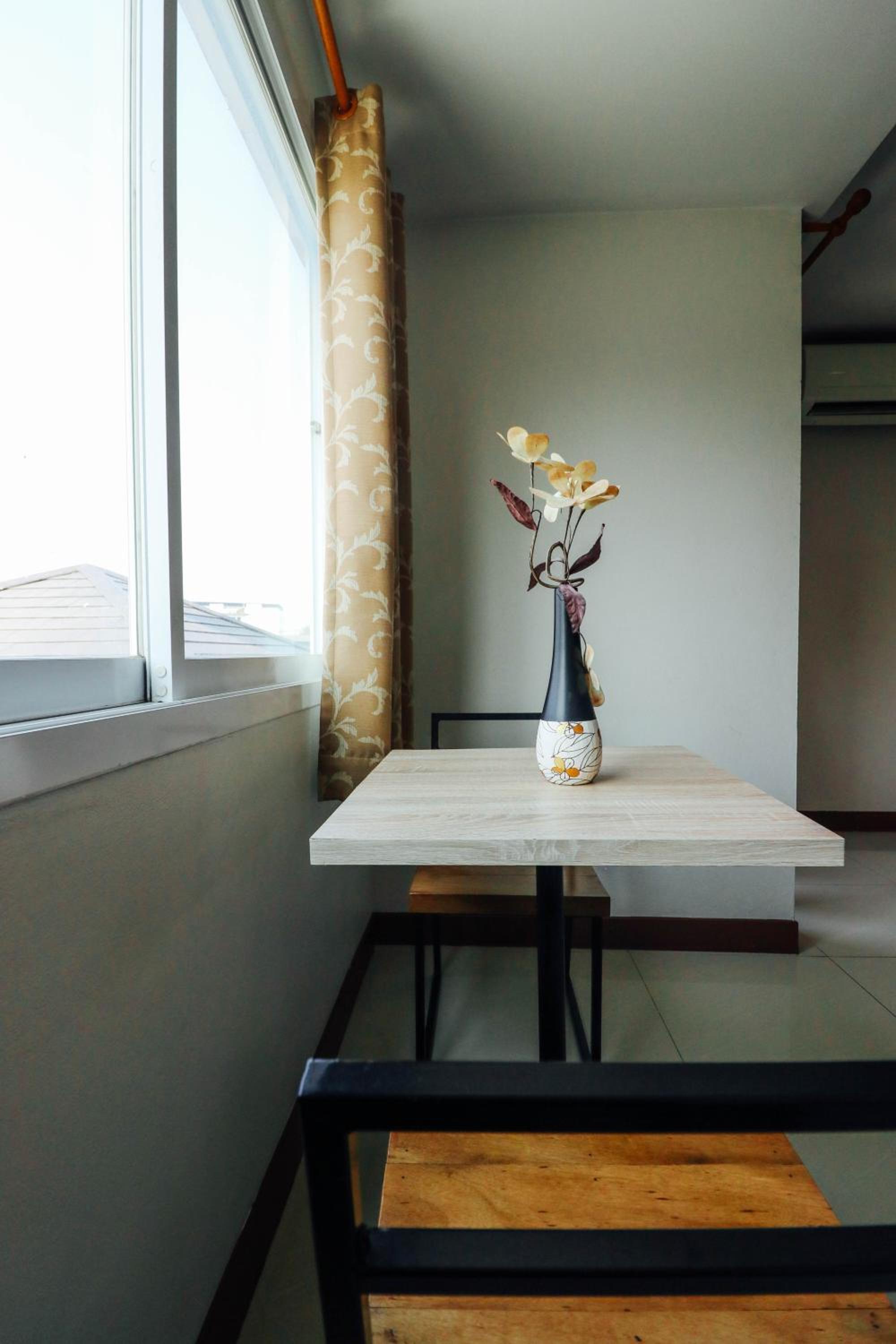 Standard Double Room - Photo 11