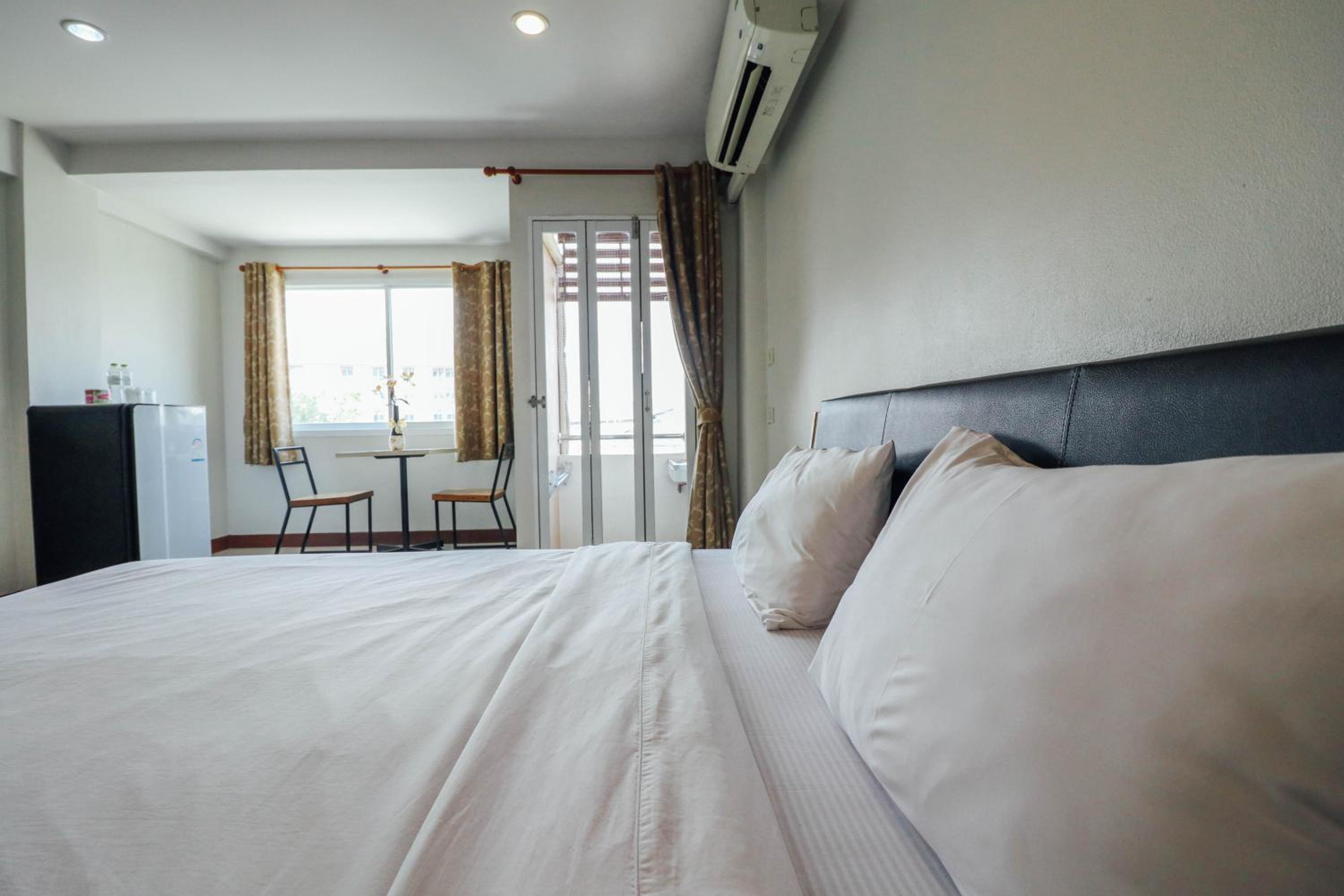 Standard Double Room - Photo 5