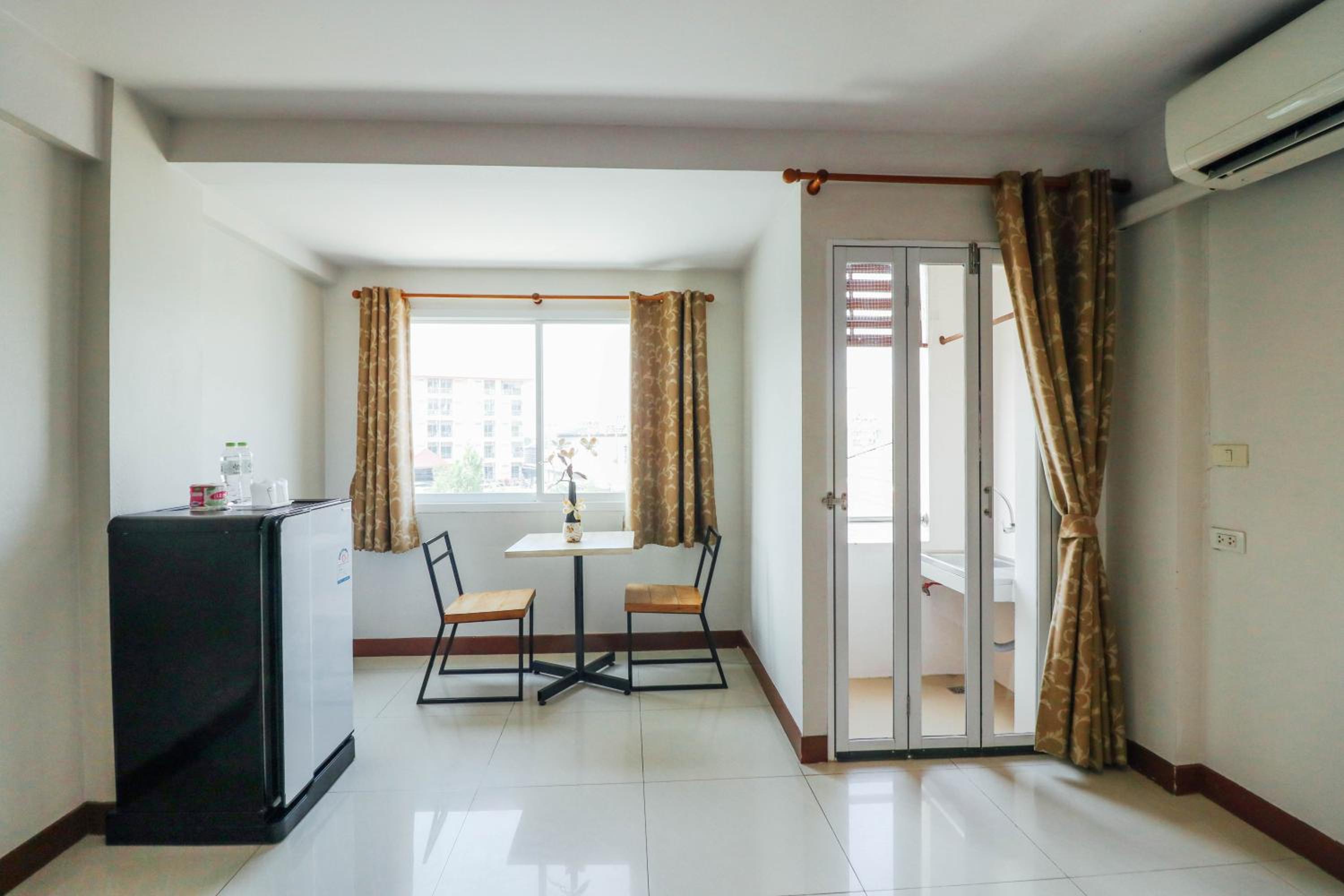 Standard Double Room - Photo 6