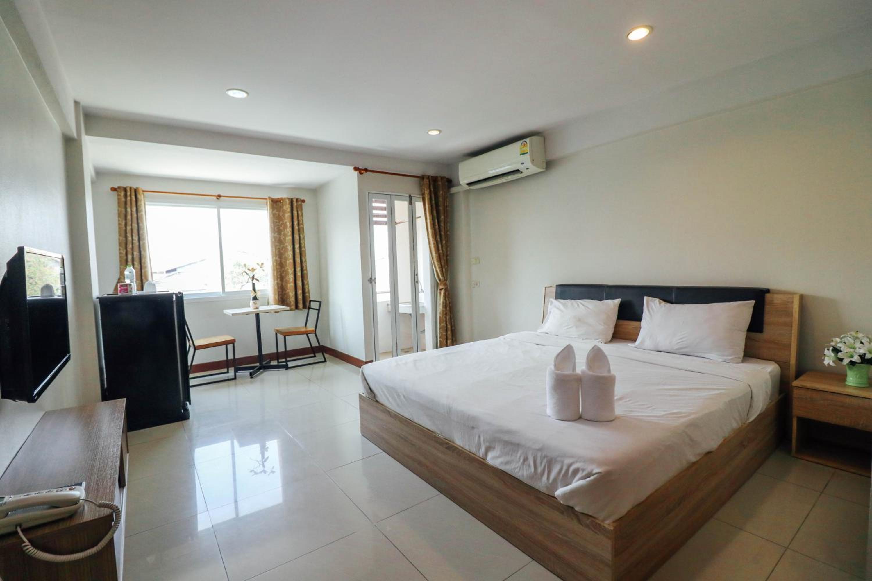 Standard Double Room - Photo 3