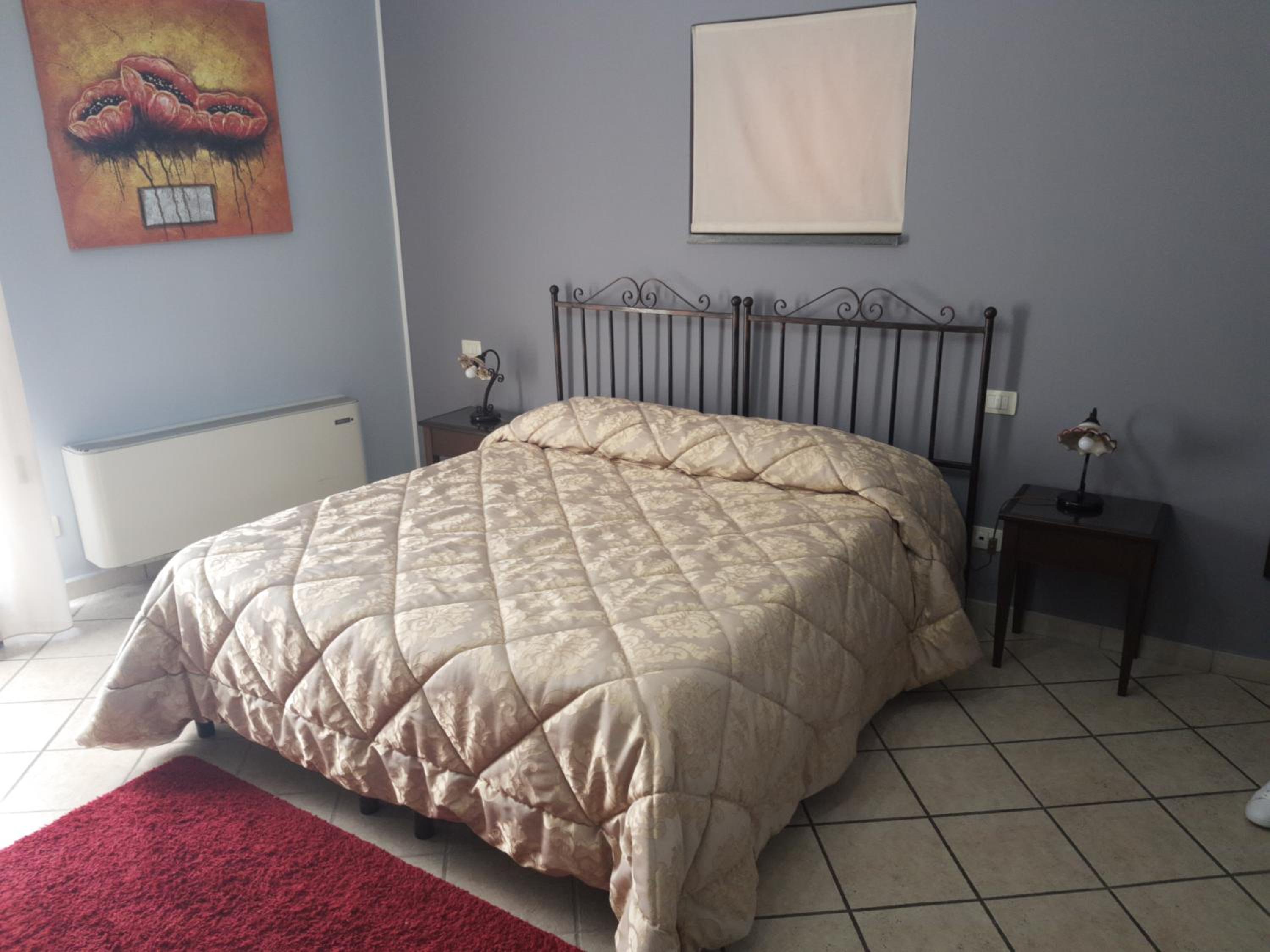 Double Room - Photo 3