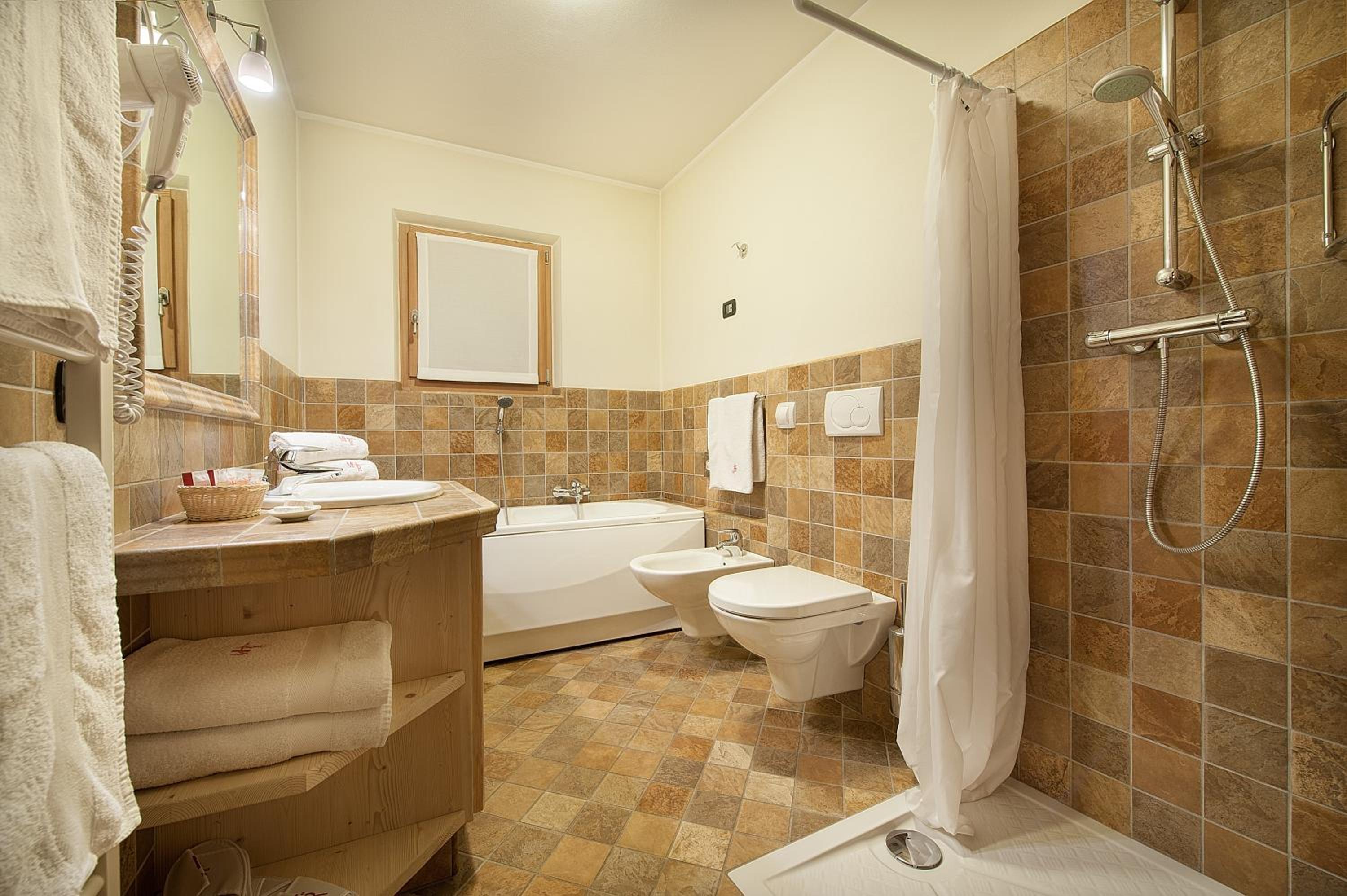 Two-Bedroom Suite photo 3
