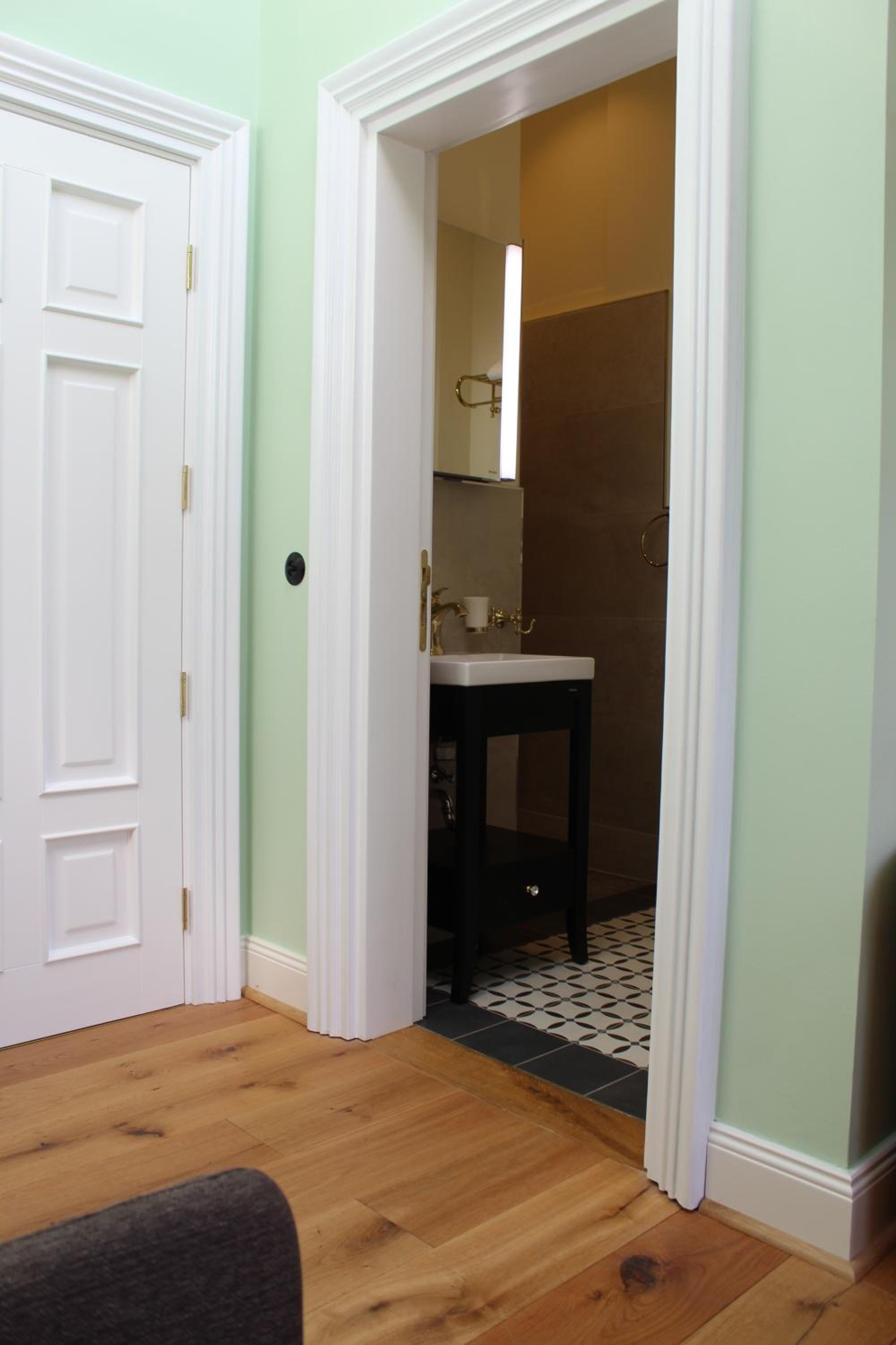 Studio Apartment photo 3