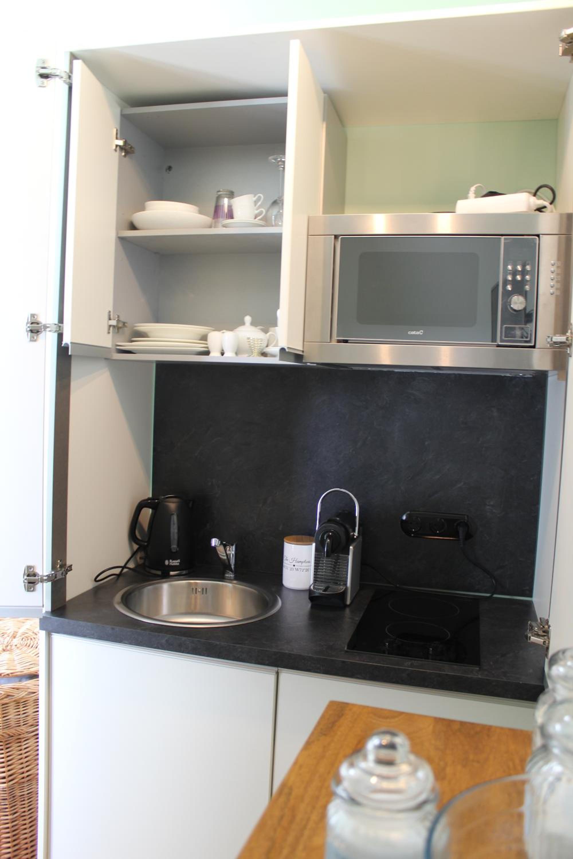 Studio Apartment photo 2