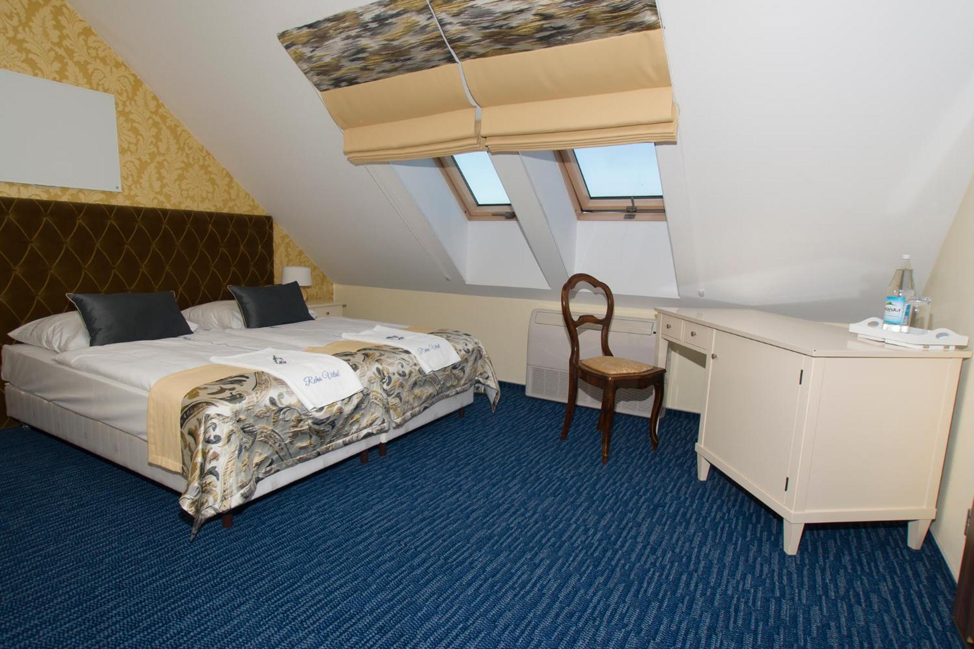 Deluxe Double Room with Shower photo 1