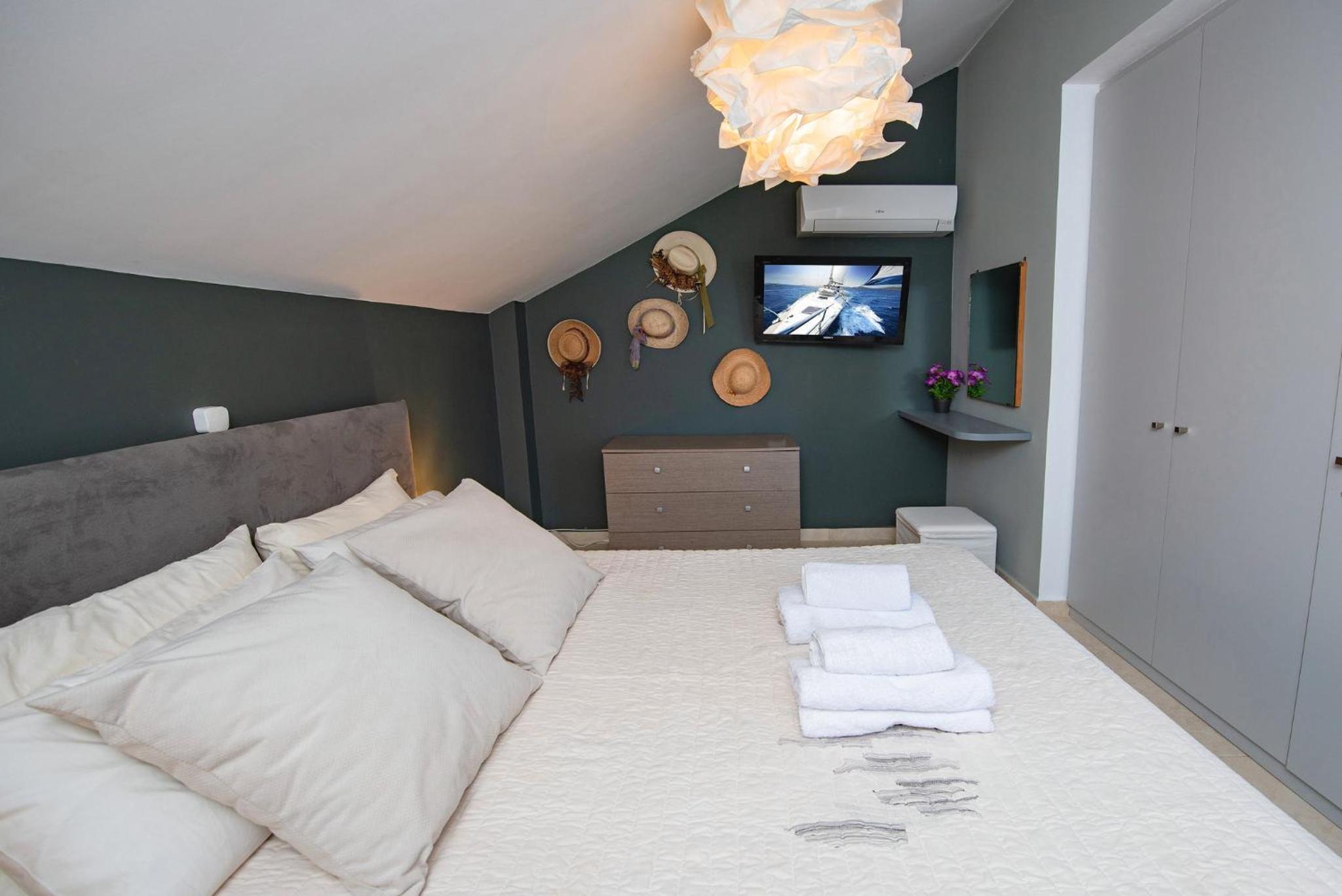Villa photo 1