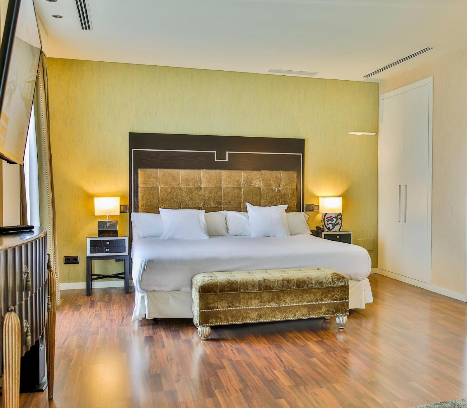 Suite Suite