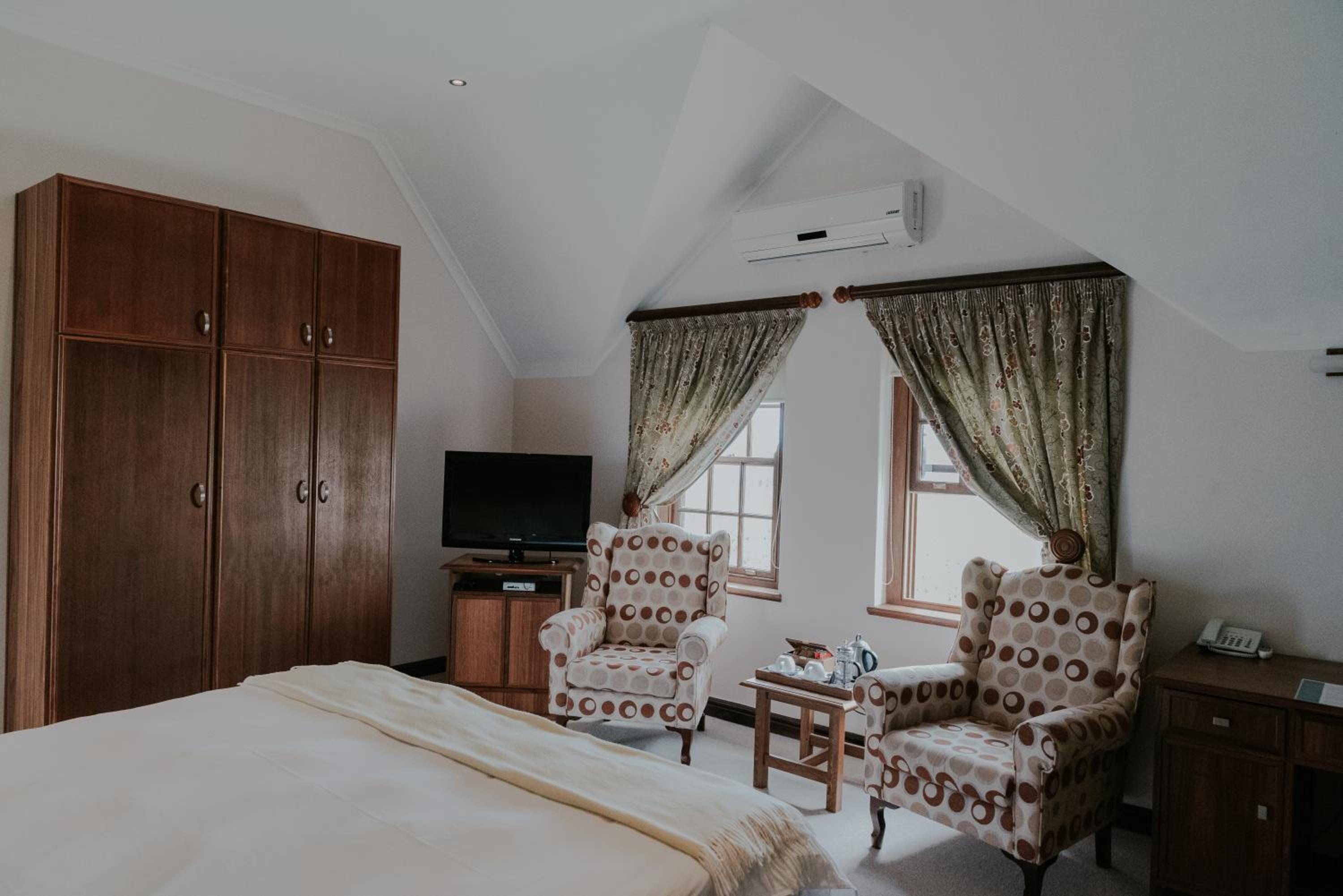 Standard Double Room - Photo 4
