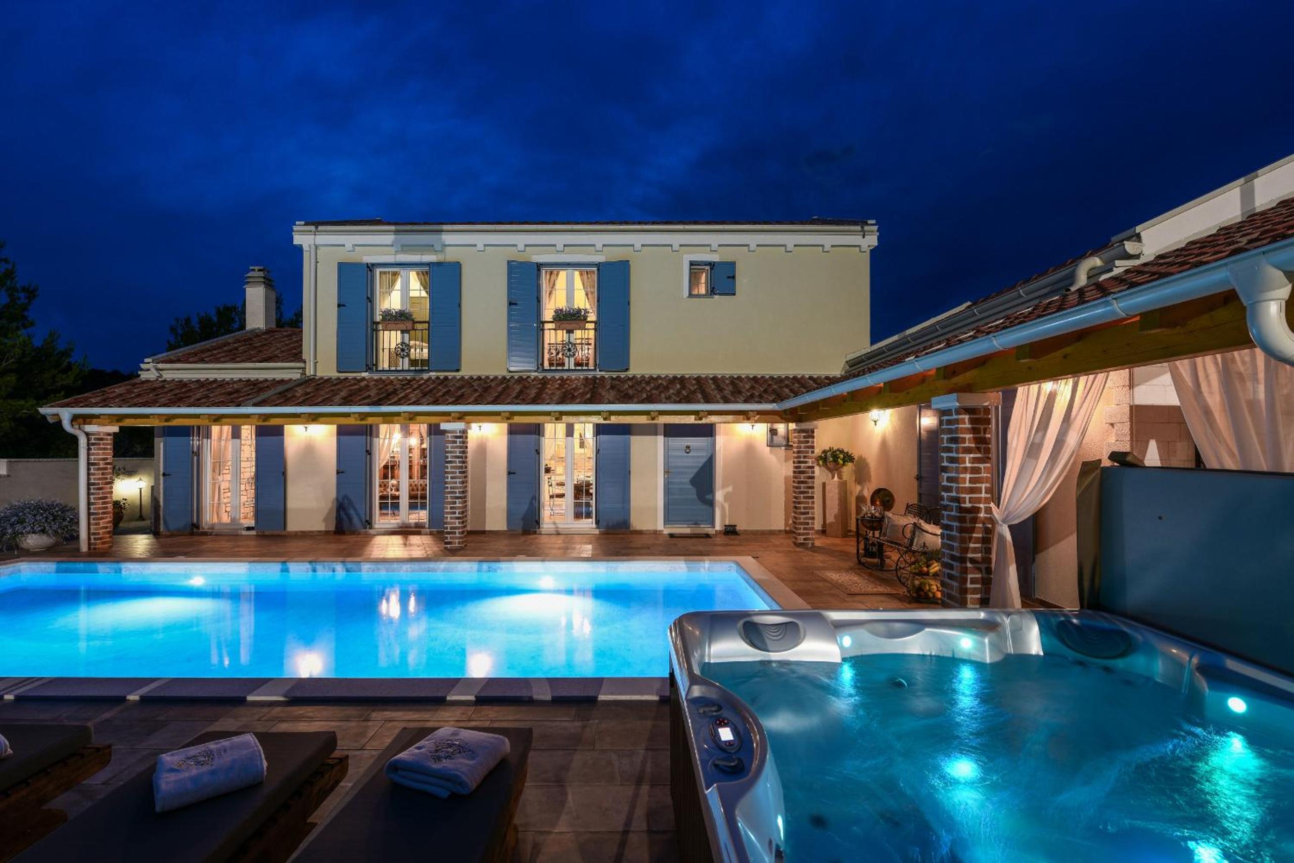 Villa with Sea View photo 3
