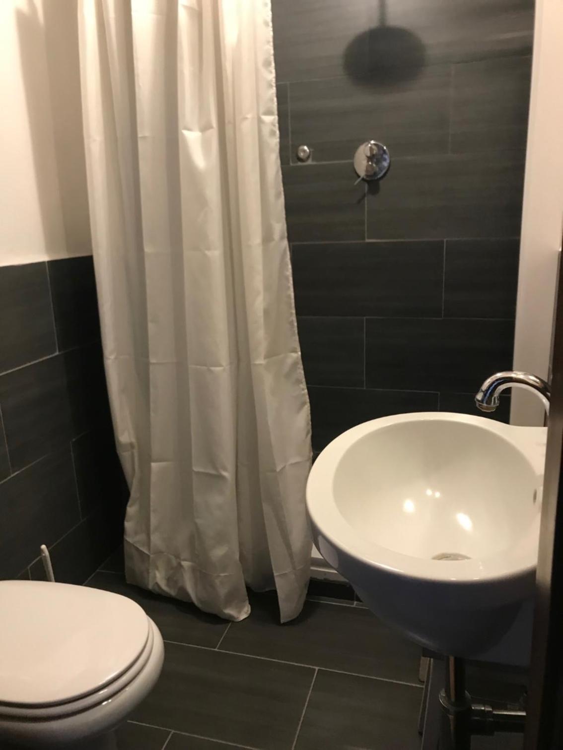 Twin Room With Private External Bathroom photo 3