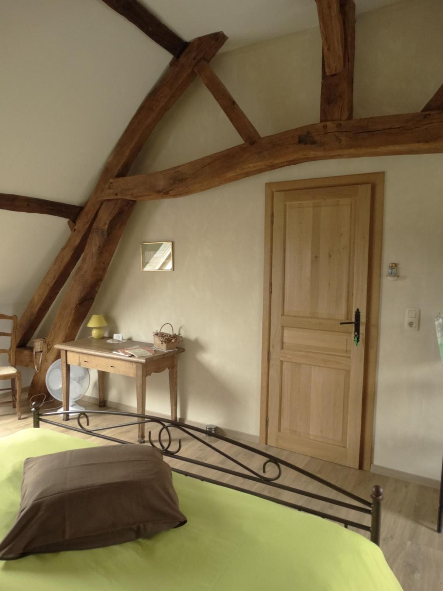 Triple Room with Private Bathroom - Photo 2