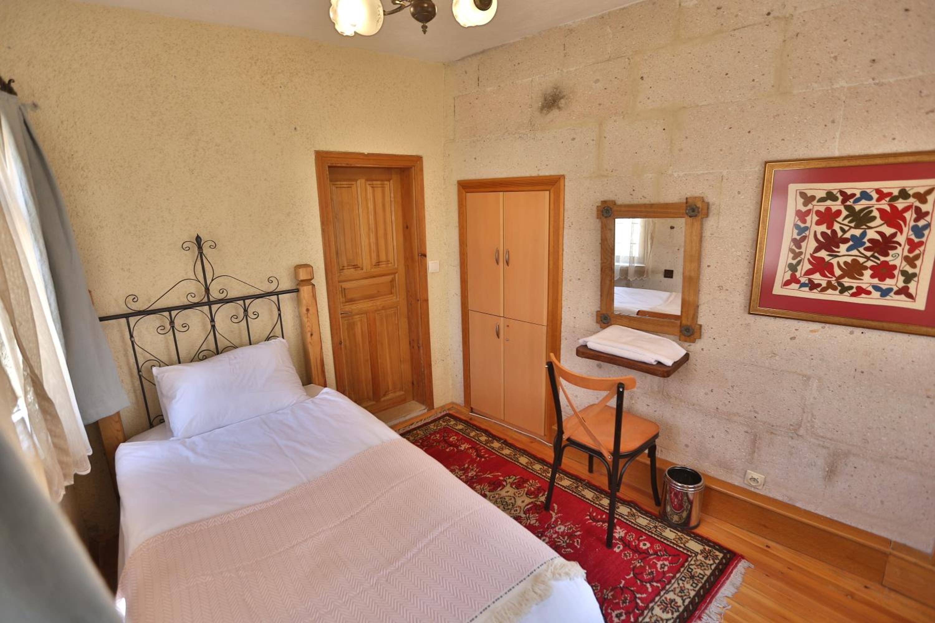 Standard Single Room photo 2