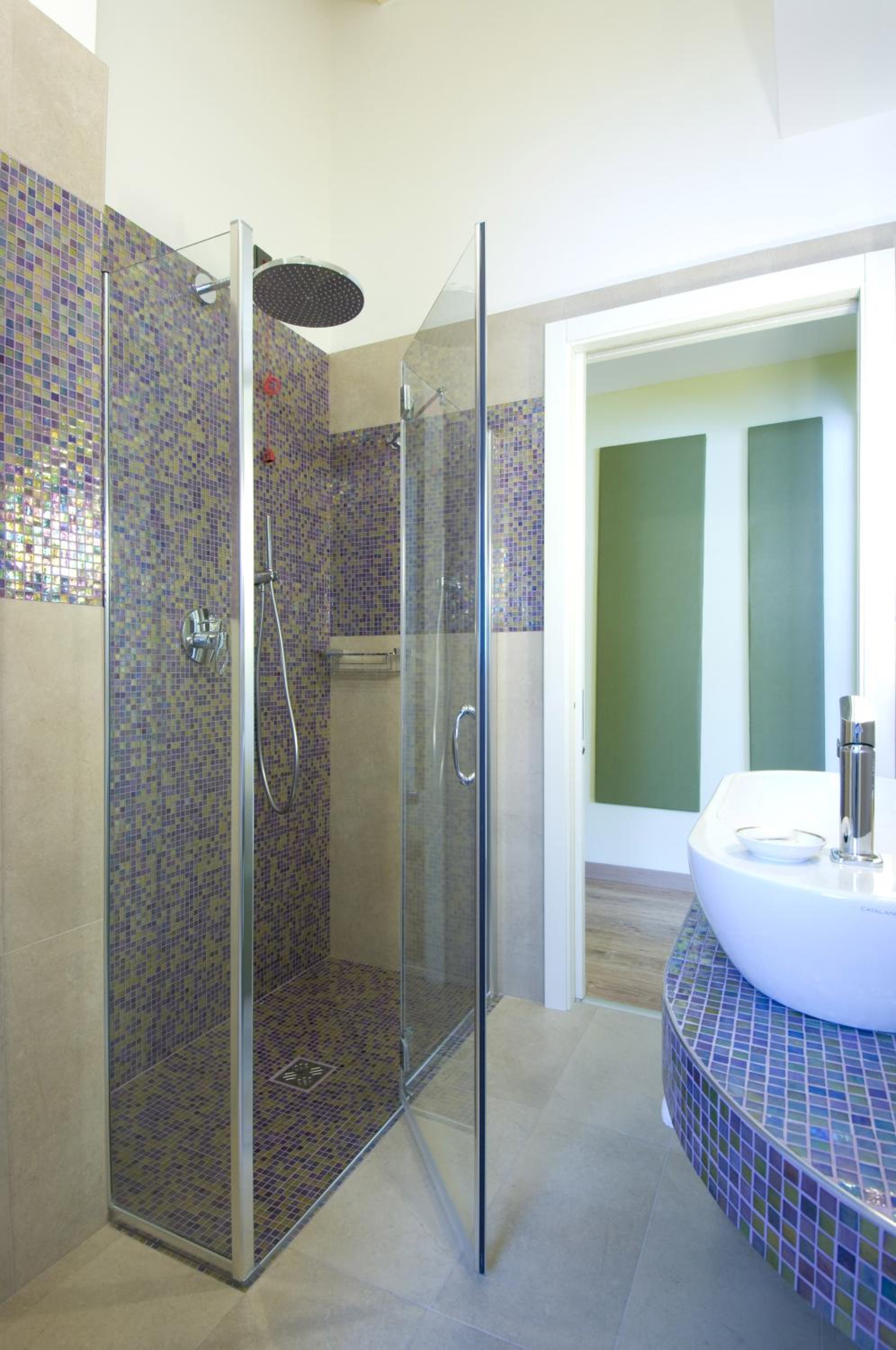 Suite with Hot Tub and Terrace - Photo 6