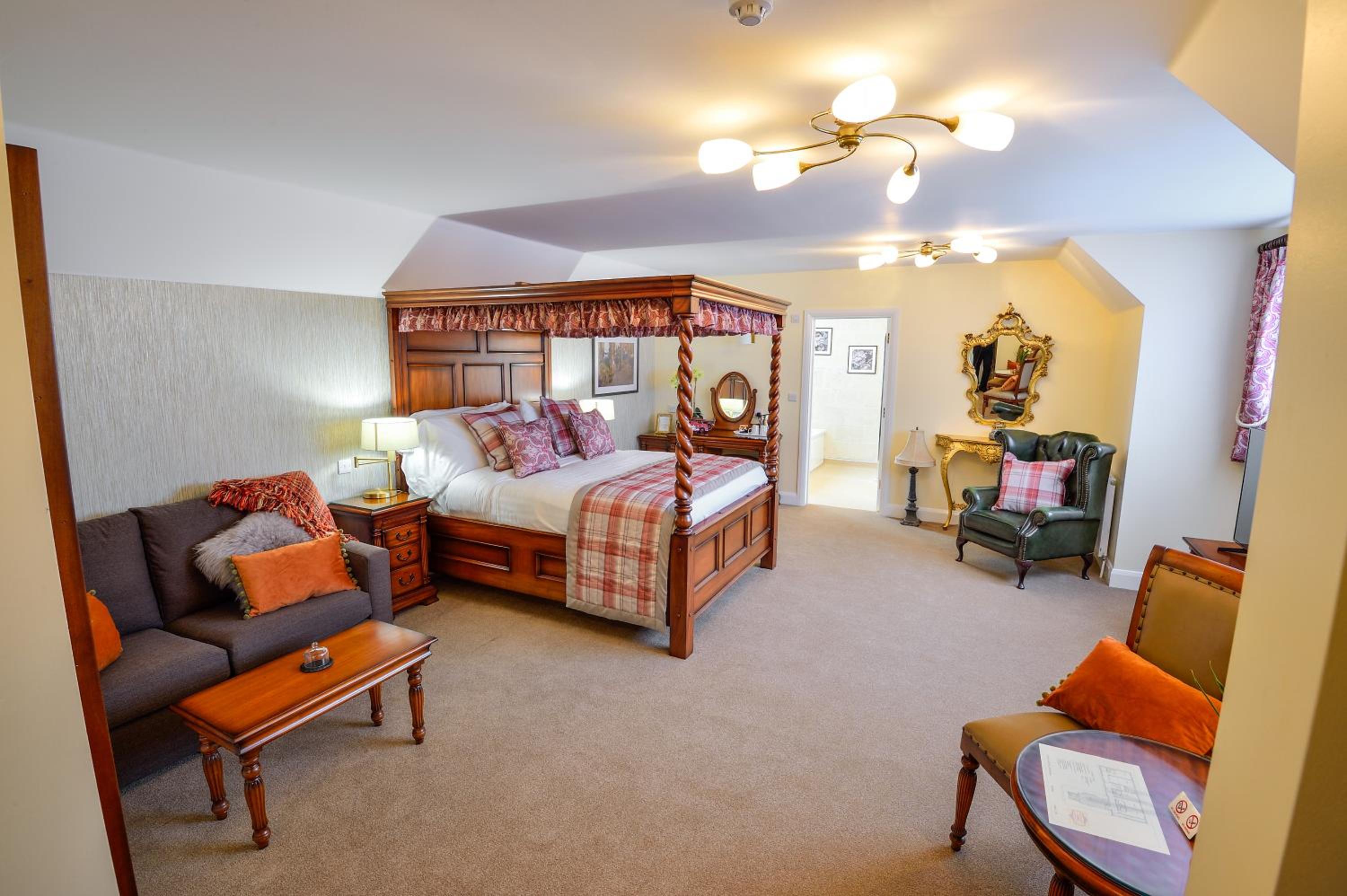 Family Room photo 3