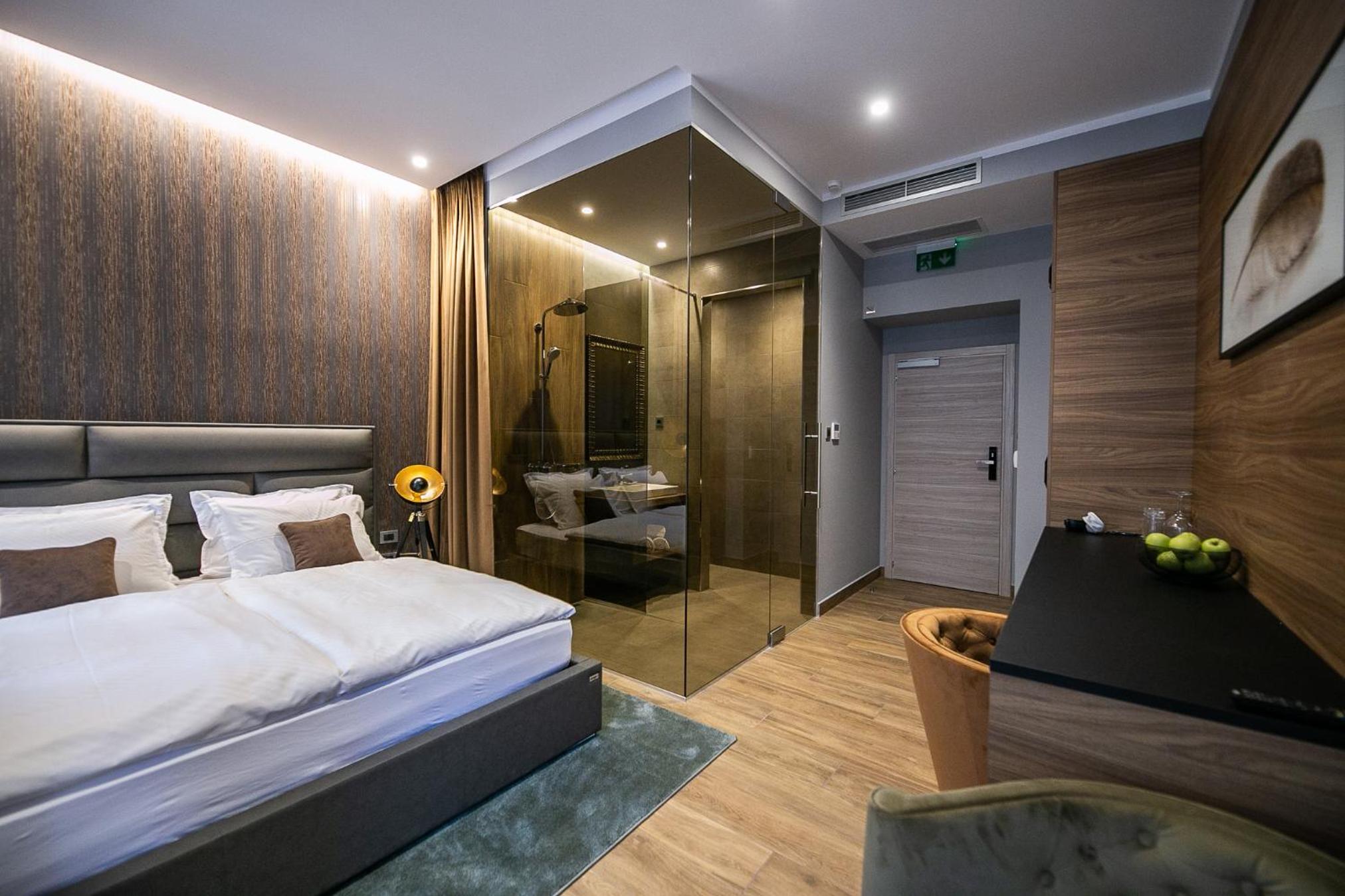 Deluxe Double Room photo 2
