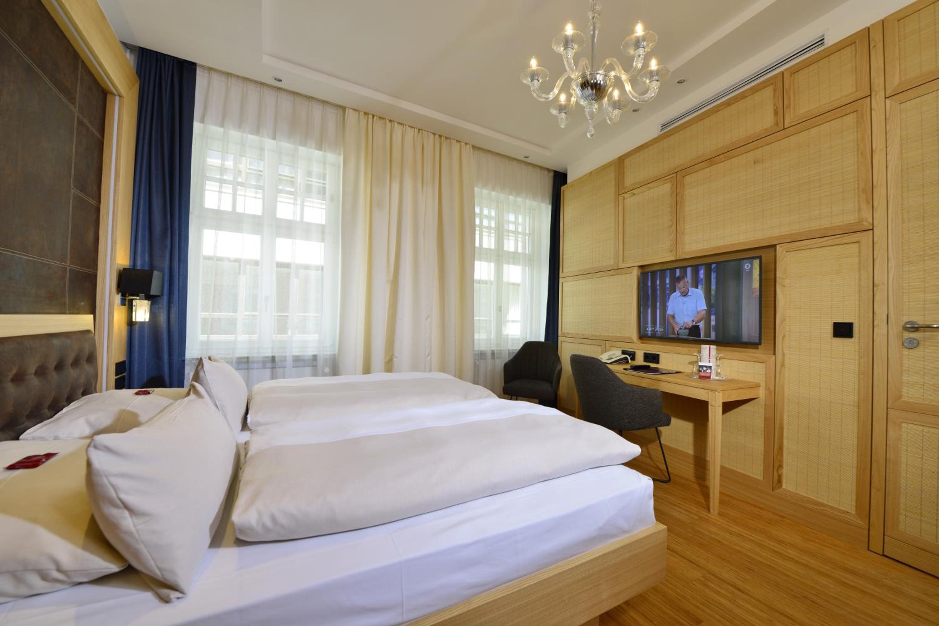 Standard Double Room - Photo 6